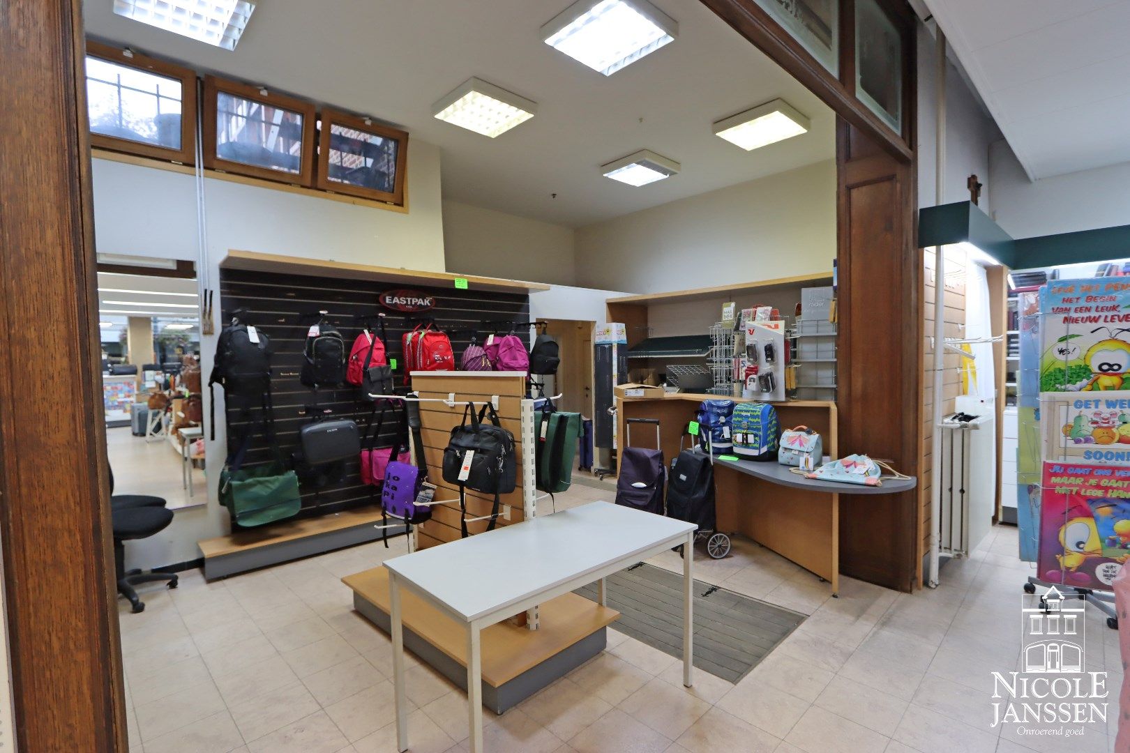 Gelijkvloers handelspand/kantoorruimte foto 12