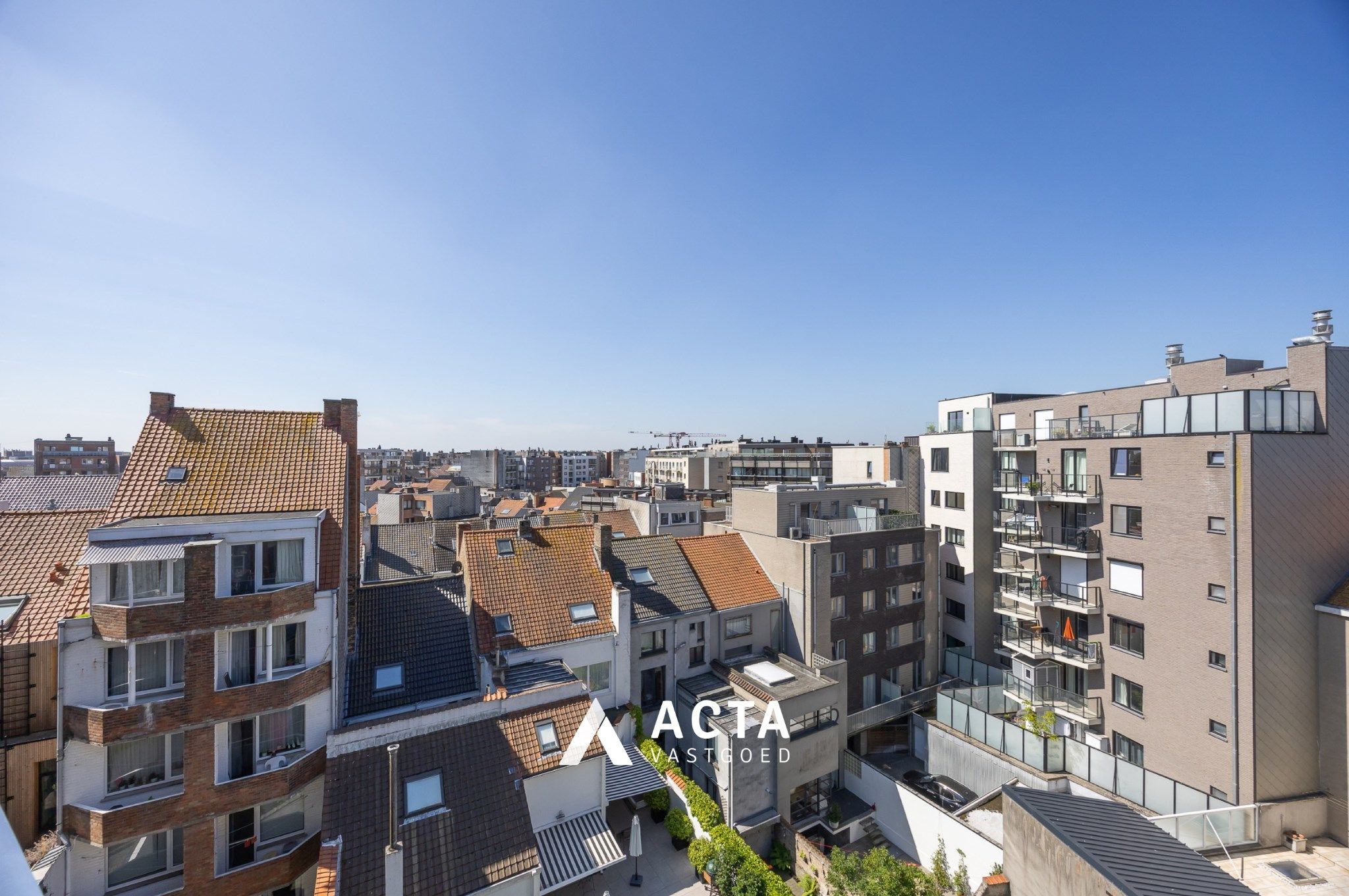 Gerenoveerd appartement op de zesde verdieping aan het Leopold I Plein foto 20