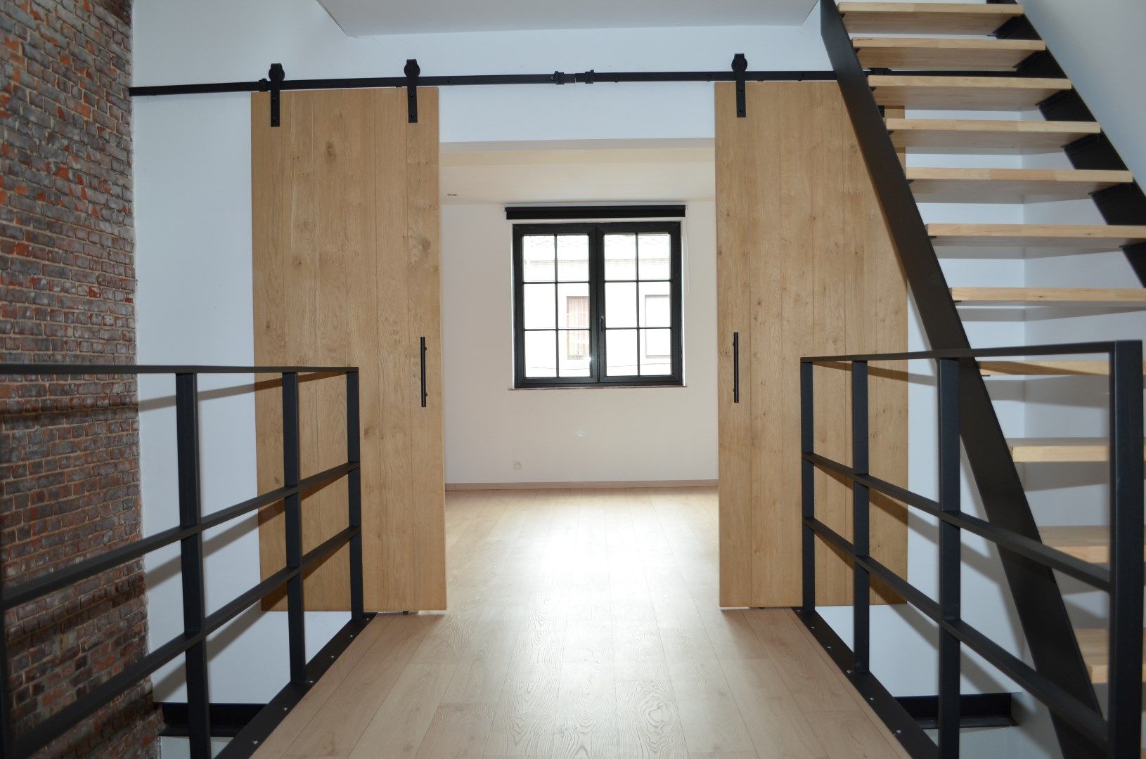 Volledig gerenoveerde woning in het centrum met stadstuintje. foto 9