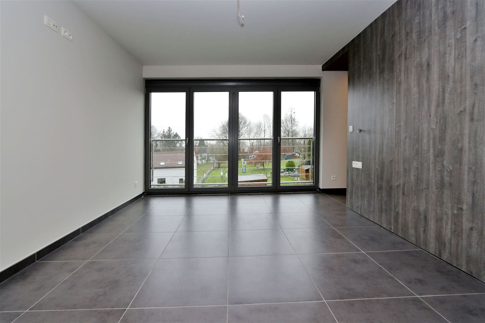 Ruim appartement met 2 slaapkamers en tuin foto 9