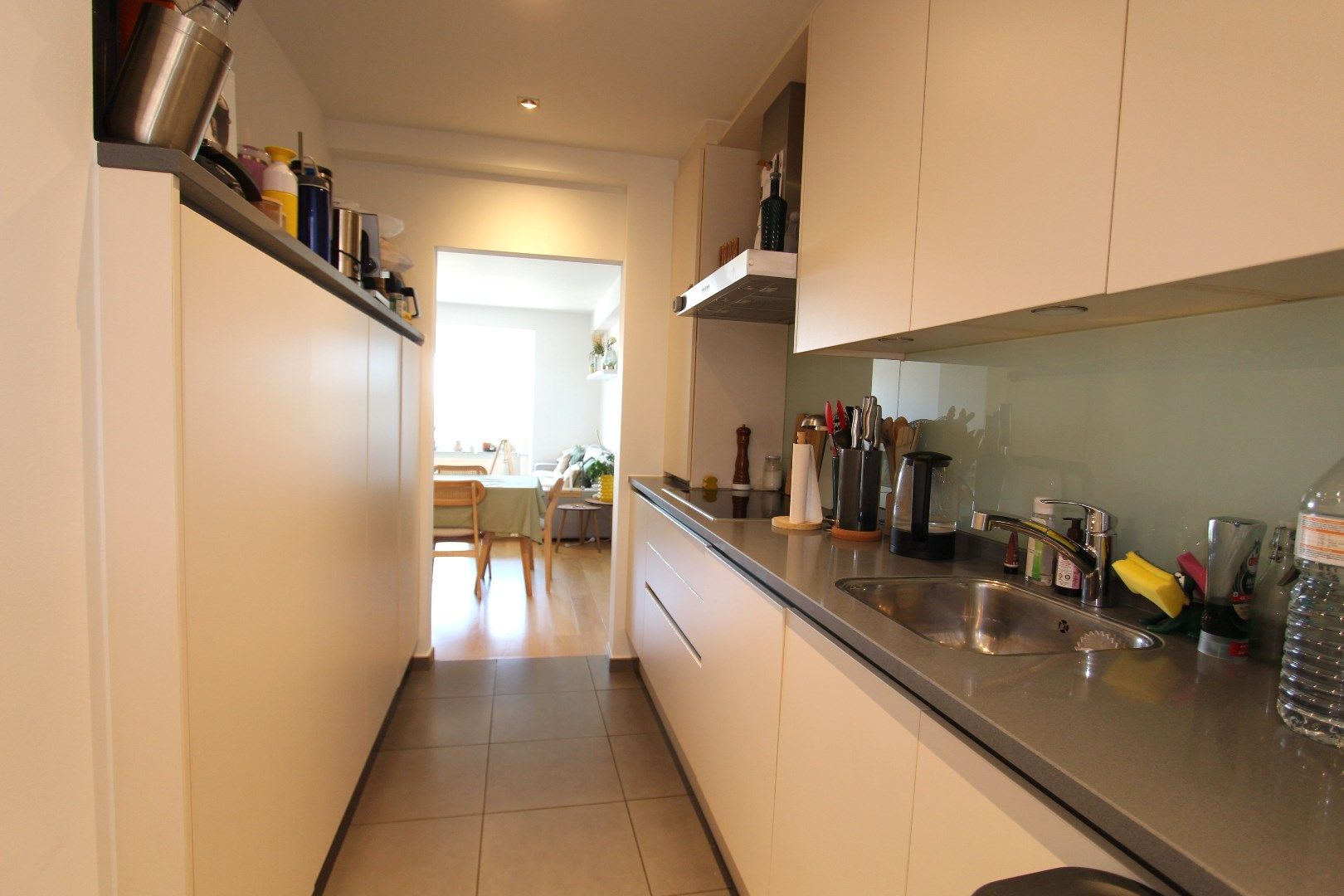 RUIM APPARTEMENT MET 3 SLAAPKAMERS foto 8