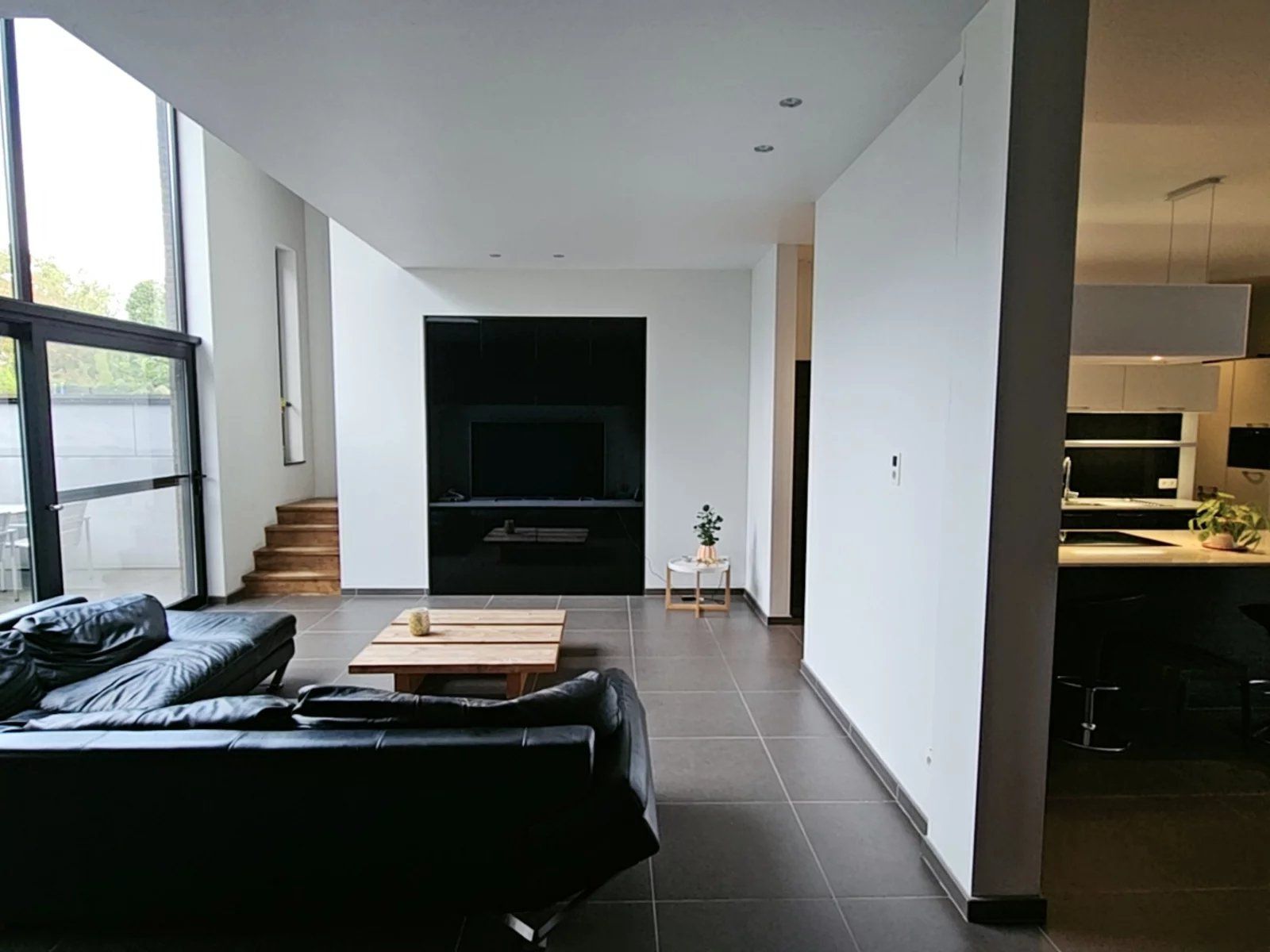 Zeer energiezuinige rustig gelegen woning, binnen de grote ring van Hasselt. foto 6