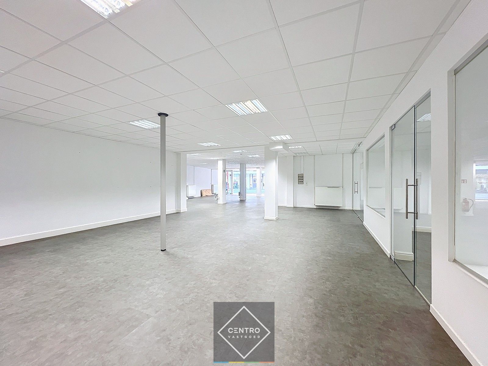 Unieke kantoorruimten van 660m² te Roeselare - dicht bij de Grote Markt aan zeer AANTREKKELIJKE prijs! foto 6