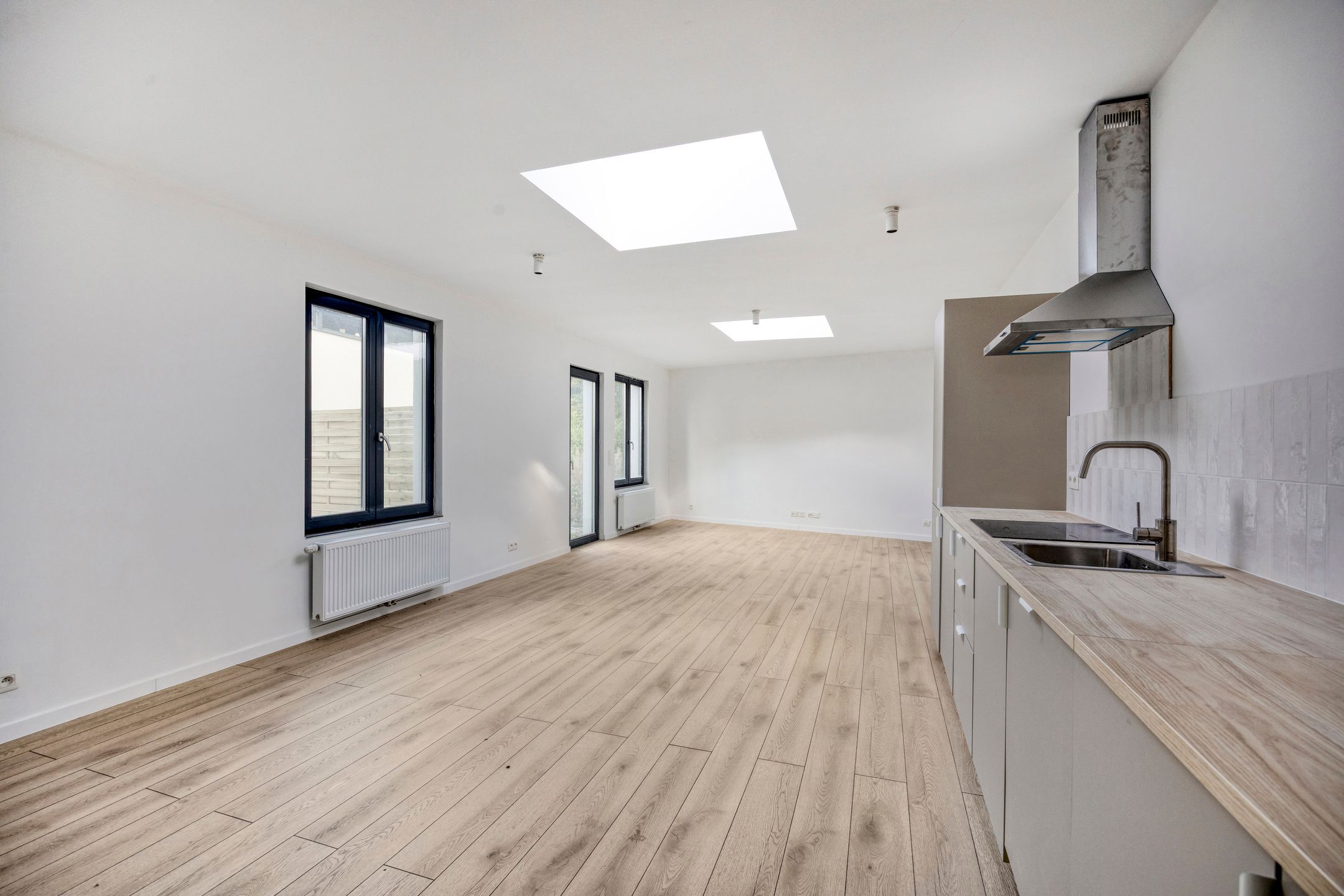 Gerenoveerde woning op centrale ligging te Sint-Joris-Weert foto 4