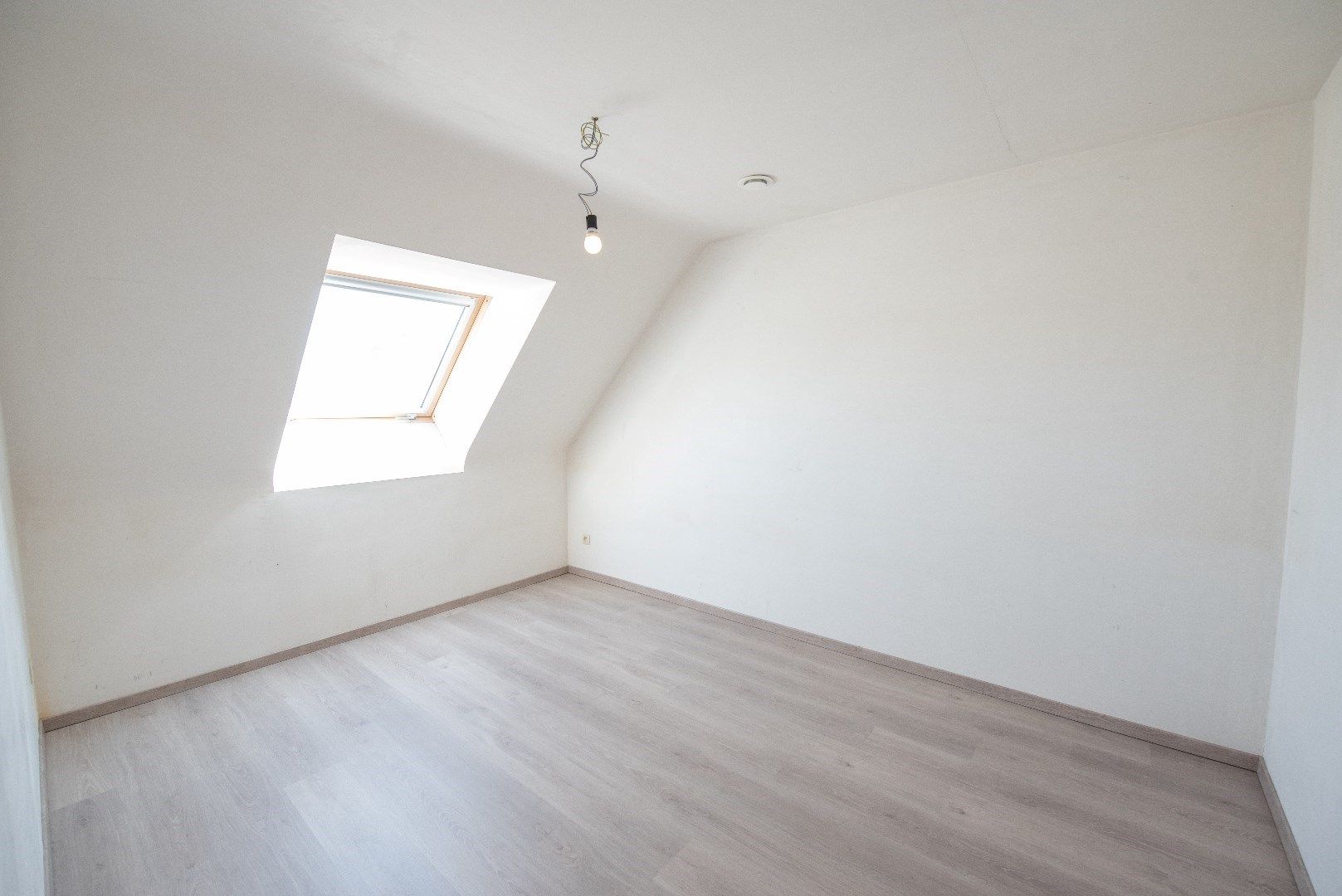Te Koop: Energiezuinige woning (bouwjaar 2012) in Sint-Eloois-Vijve foto 7