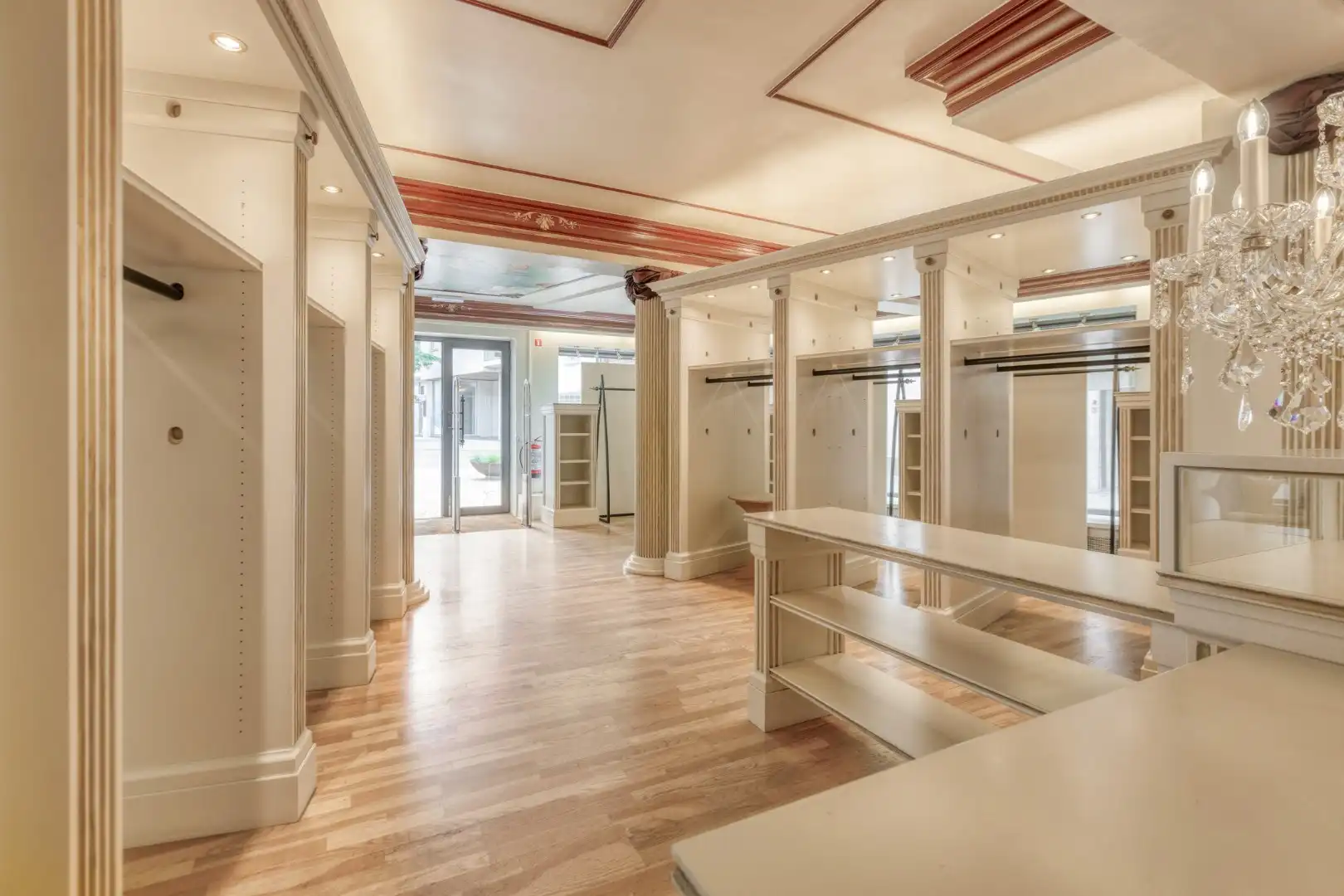 Strategisch gelegen commerciële ruimte van ca. 201 m² in het centrum van Beringen !  foto 11