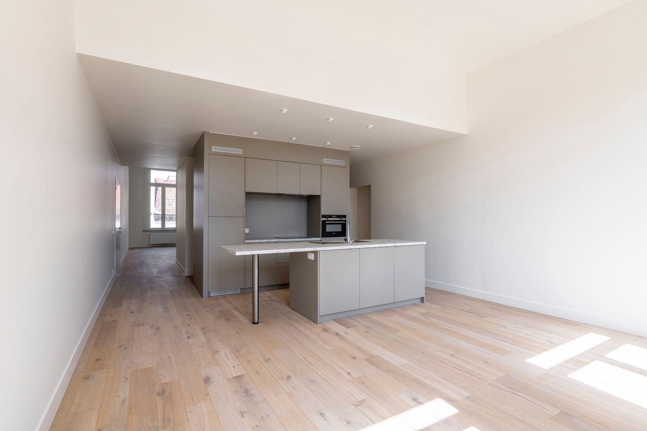 Appartement van 169m² in hart van de Turnhoutse winkelstraat foto 14