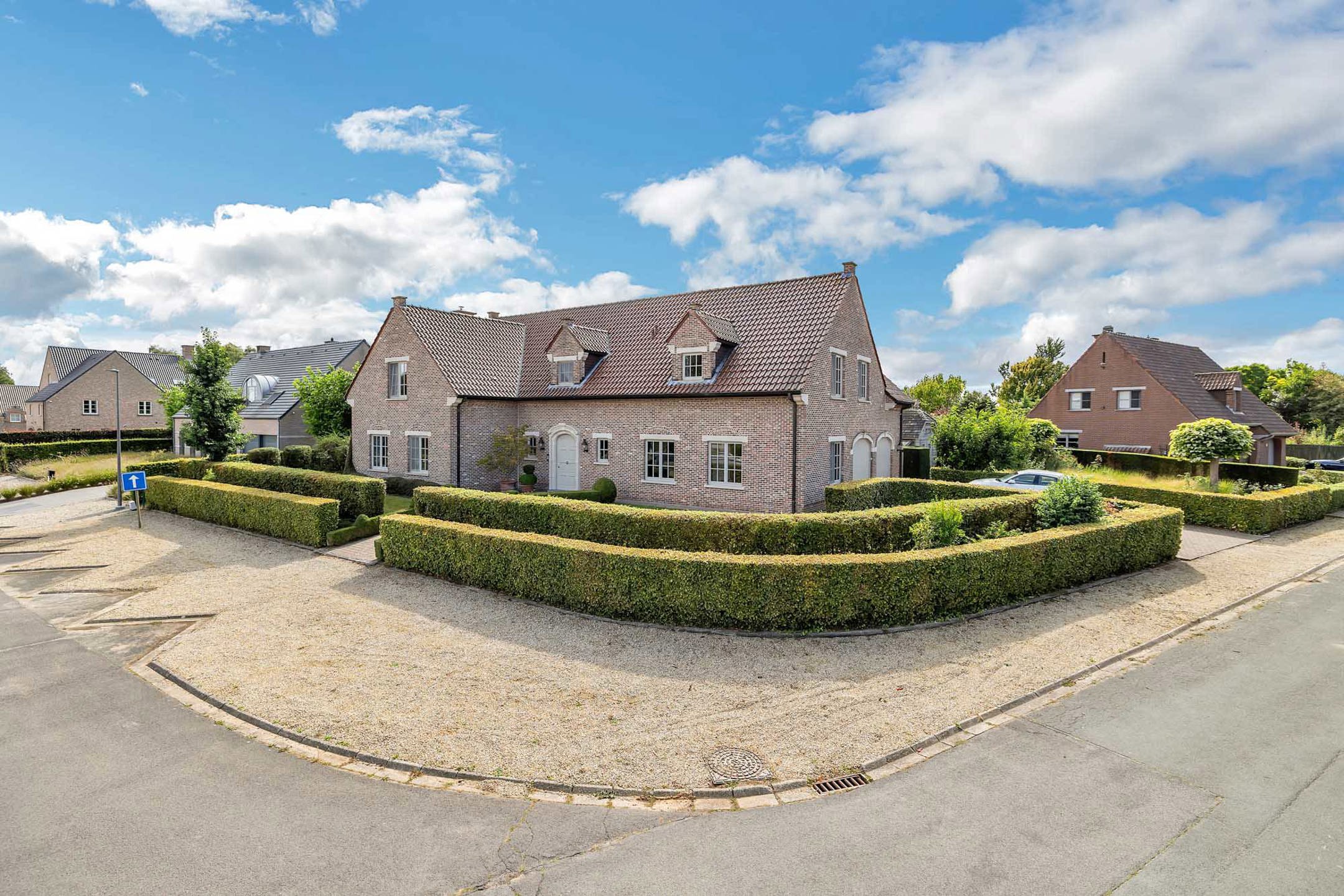 Villa op prachtige, groene locatie te Lennik  foto {{pictureIndex}}