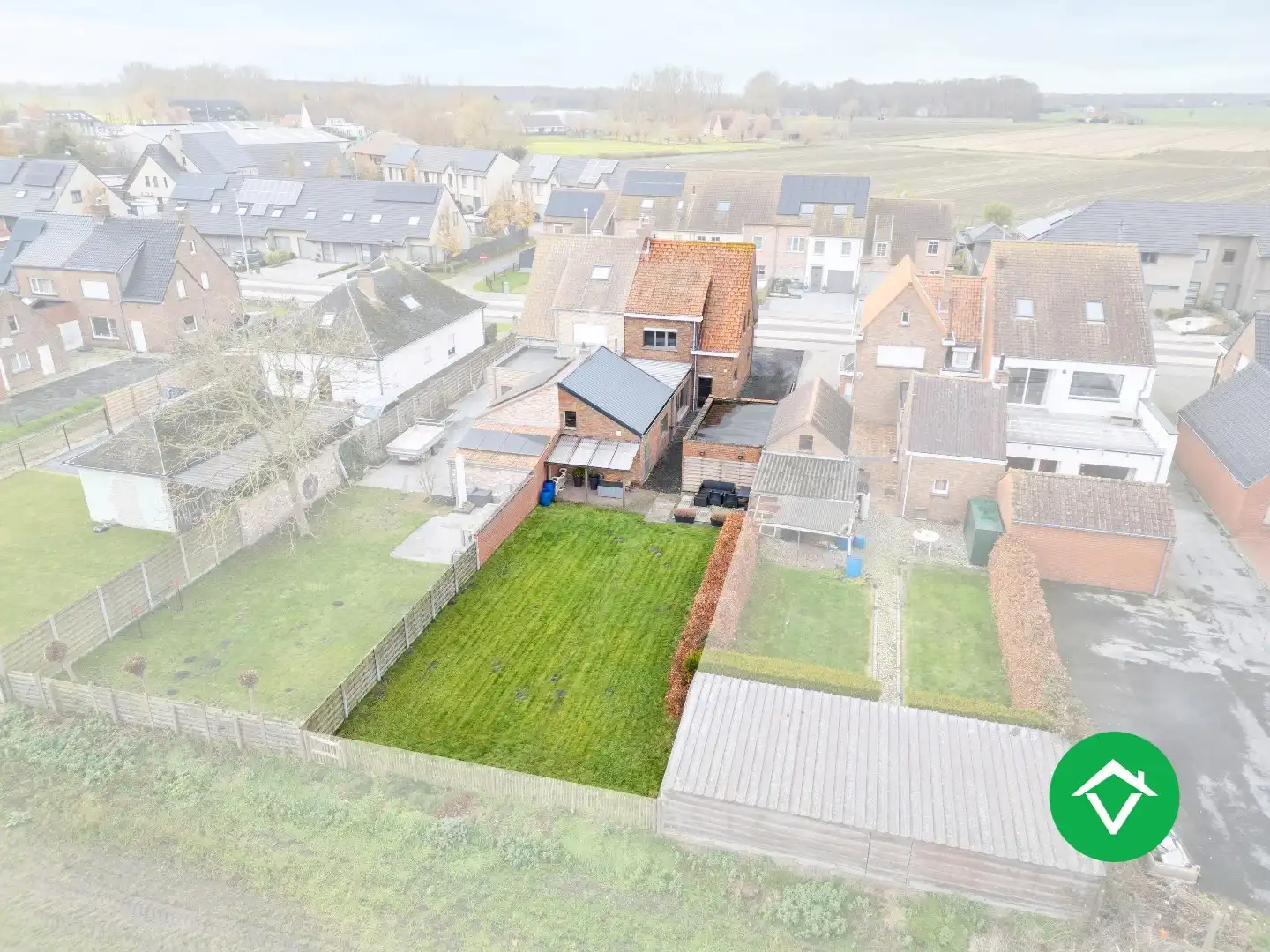 Instapklare woning met 2 slaapkamers en zicht op de groene velden te Eernegem foto 22