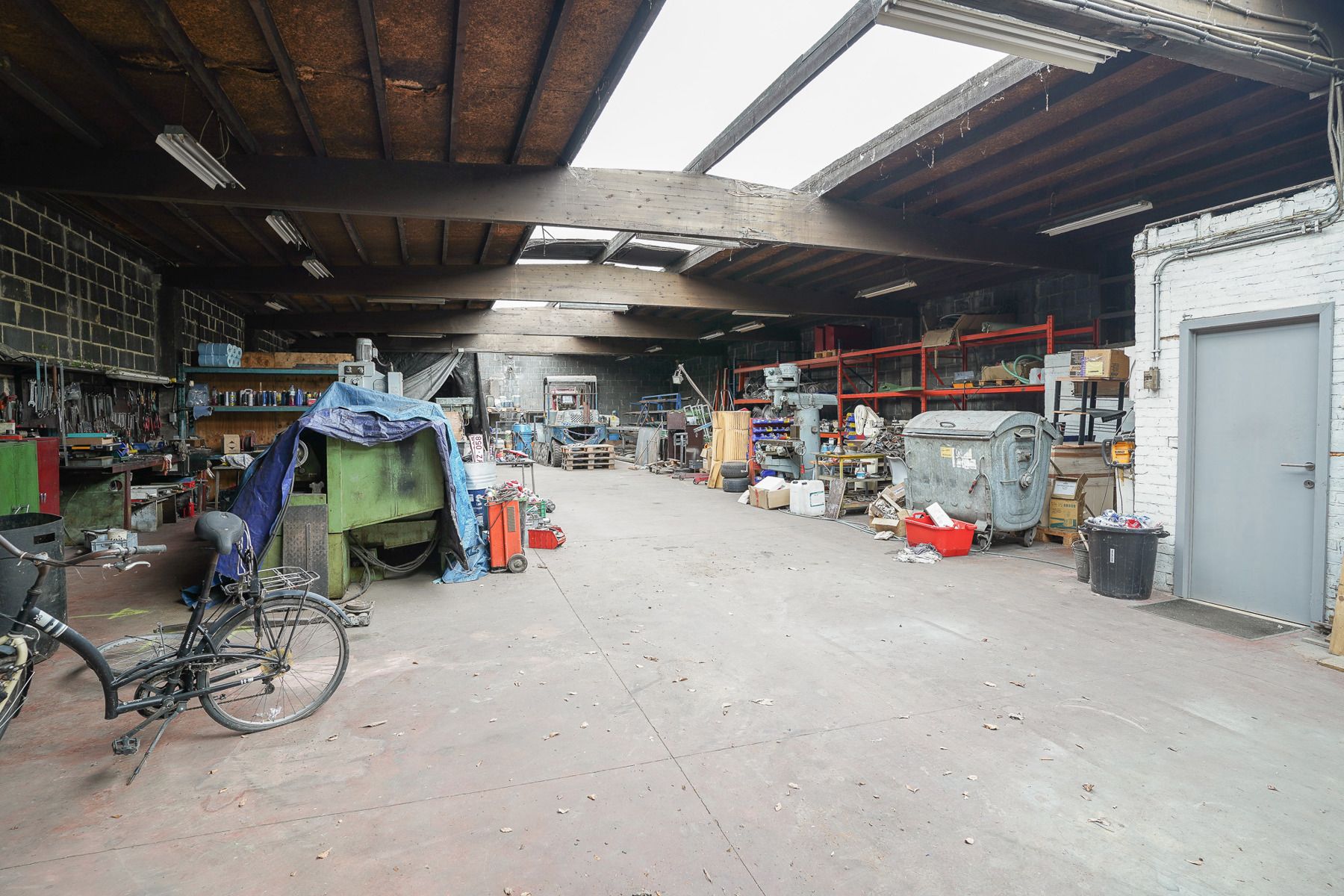 Vrijstaande woning mét magazijn (415m²) op een perceel van 2277m² te Bornem foto 31