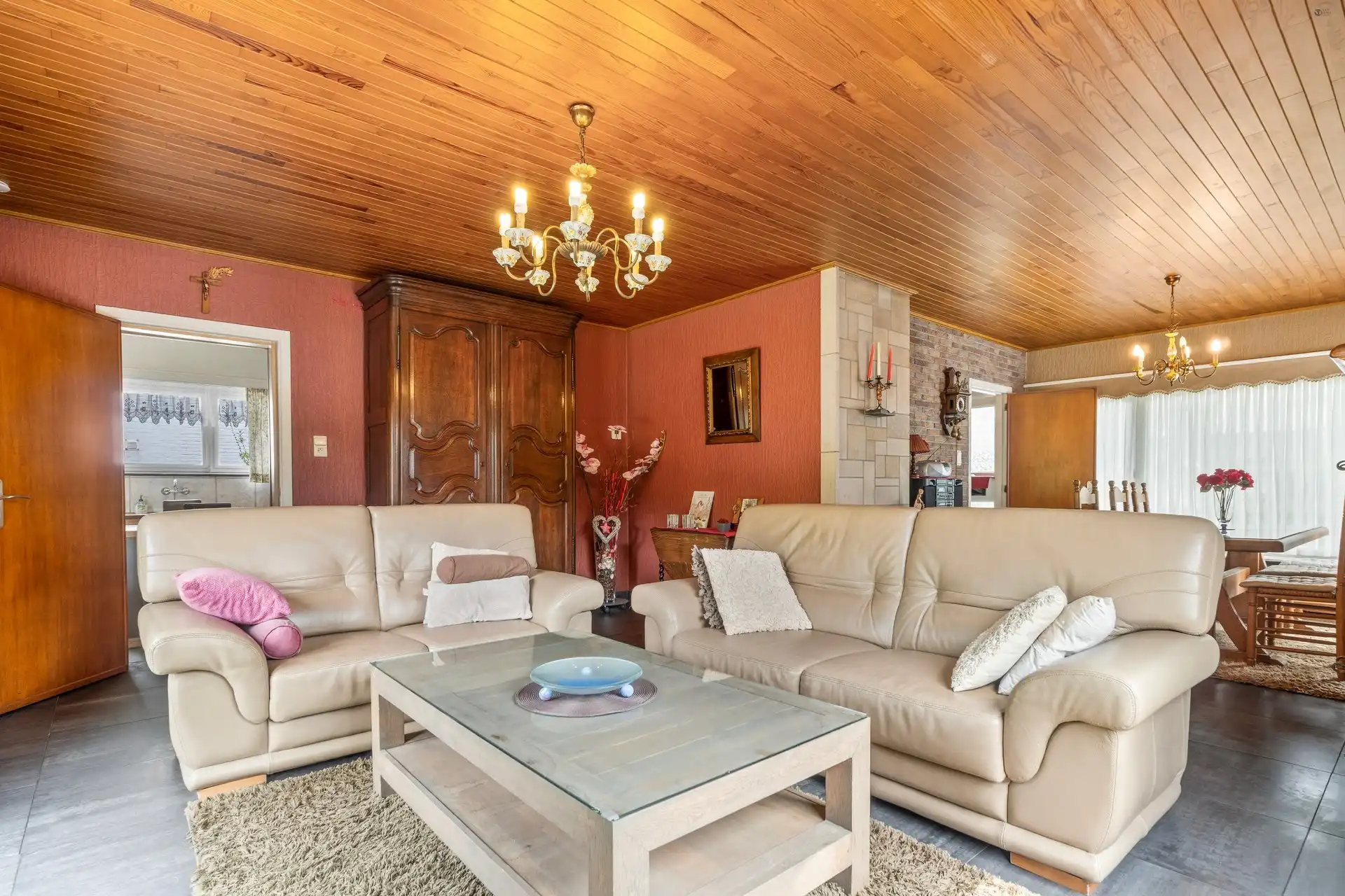 Te renoveren open bebouwing in het groen foto 7