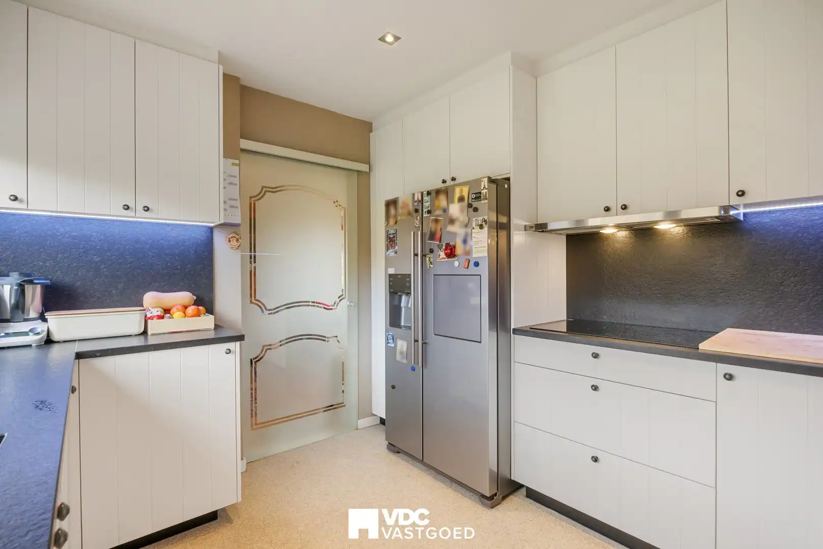 Ruime villa met praktijkruimte of extra woonruimte op perceel van 1.799 m² foto 13