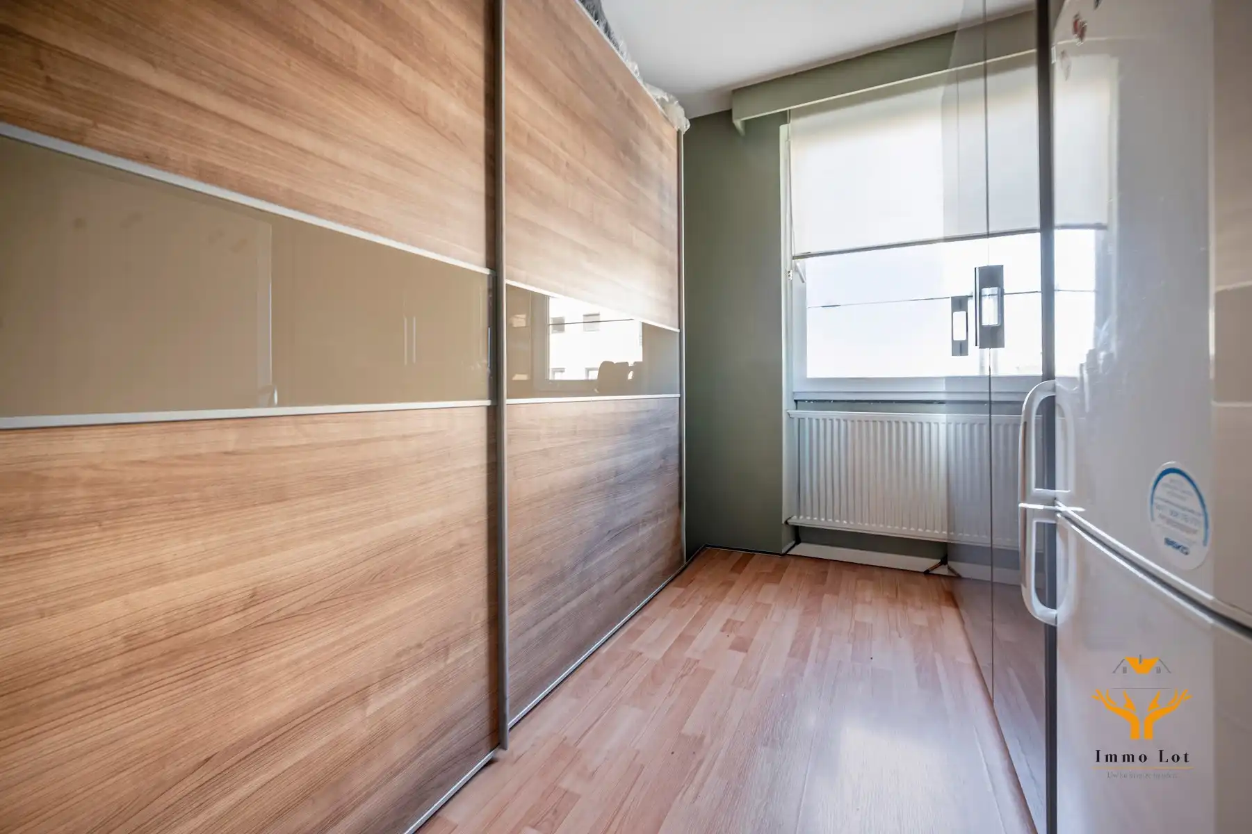 Instapklaar appartement met vijverzicht in Burcht foto 13