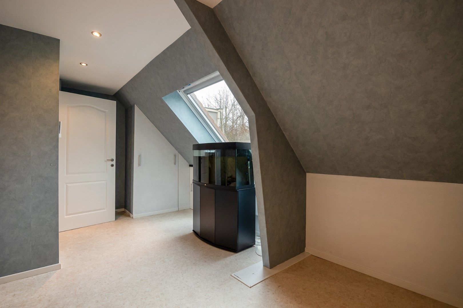 Ruime energiezuinige villa in De List te Schoten met 5 slaapkamers, 2 badkamers, tuin, terras en dubbele garage ! foto 22