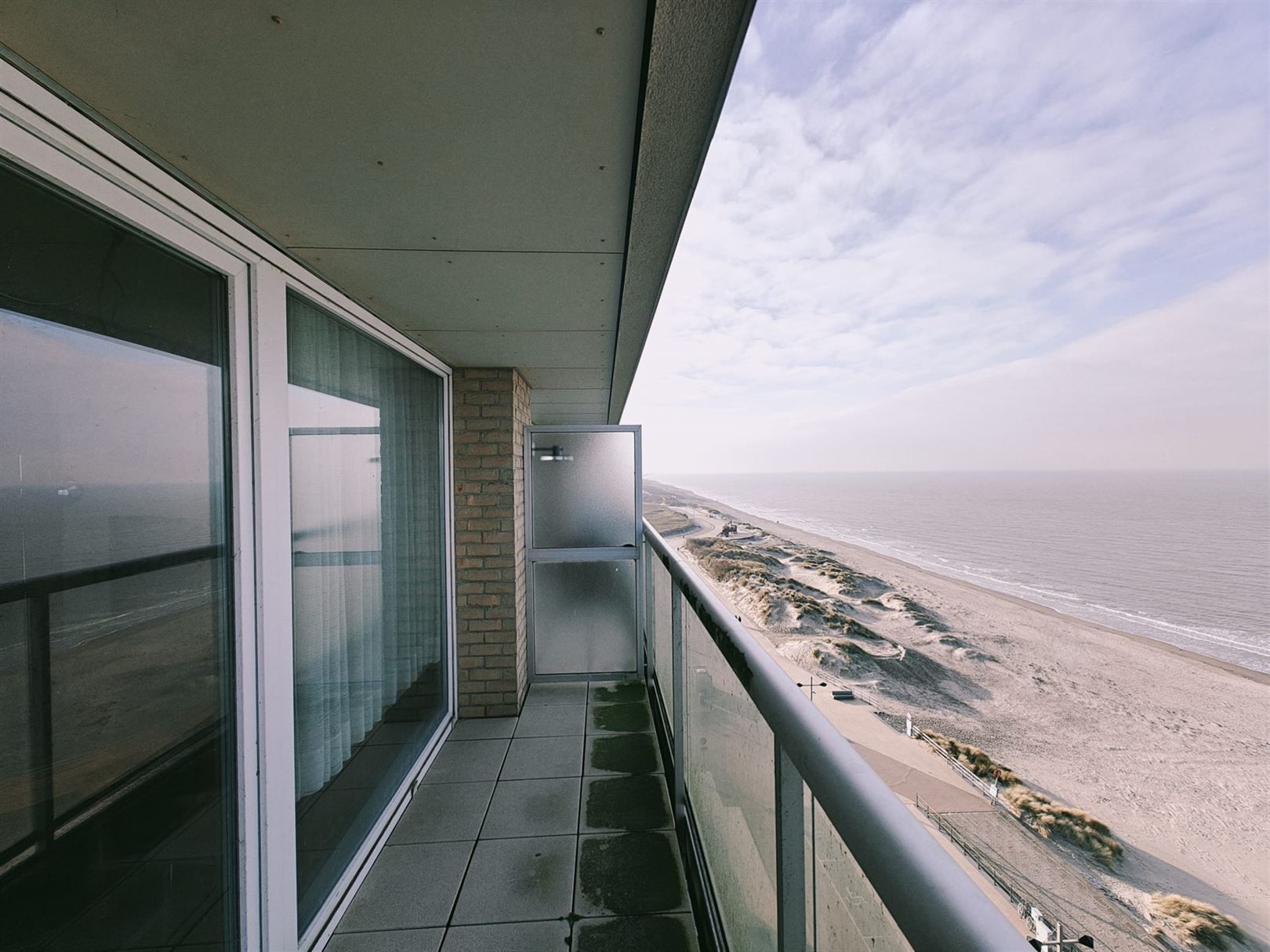 Unieke kans in Middelkerke: Residentie Pearl Beach foto {{pictureIndex}}