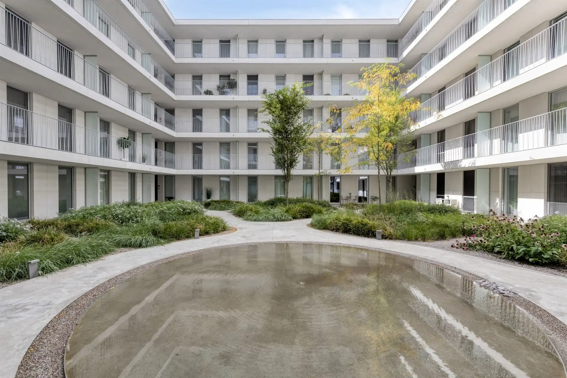 Loftappartement met 2 kamers in centrum foto 3