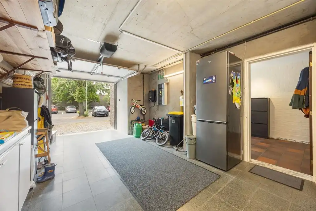 Architecturale designwoning met 4 slpk en garage foto 19