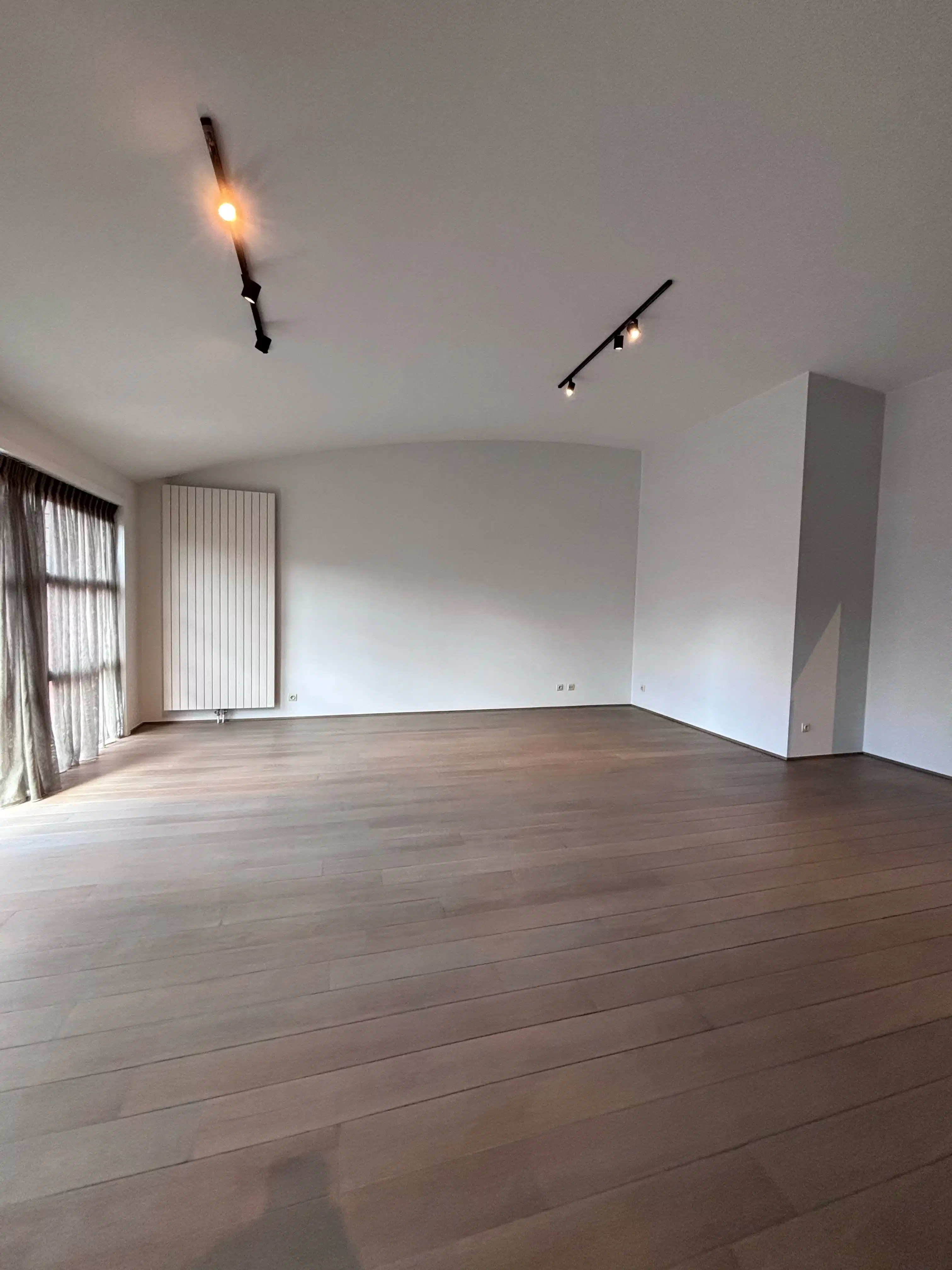 Schitterend appartement met ruim terras en privé garage foto 4