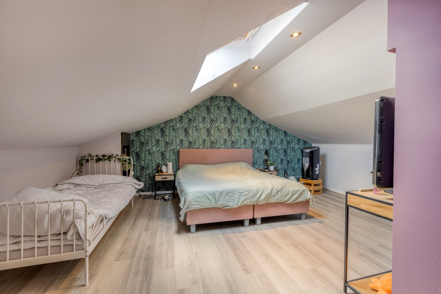 ZEER RUIM EN INSTAPKLAAR DUPLEX APPARTEMENT MET 3 SLPKS! foto 21