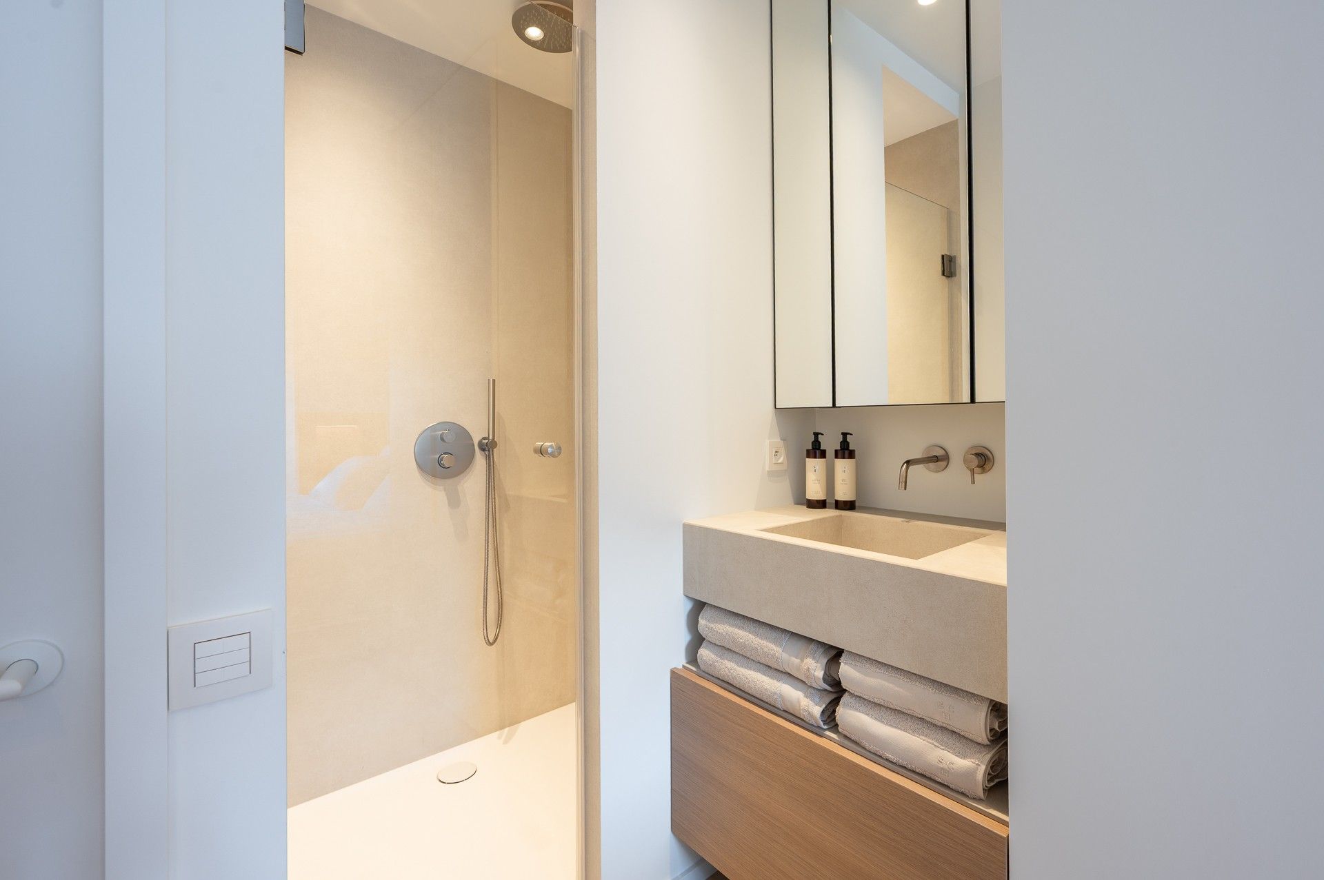 Verfijnde renovatie met 3 slaapkamers in hartje Knokke foto 15