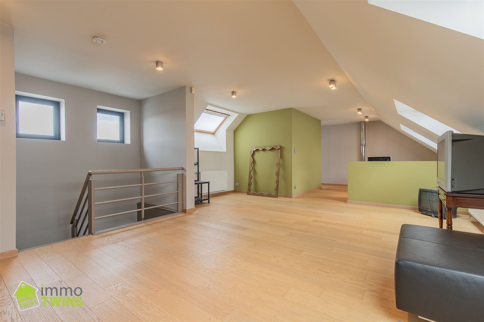 Veelzijdige woning met commerciële ruimte in hartje Zogge foto 8