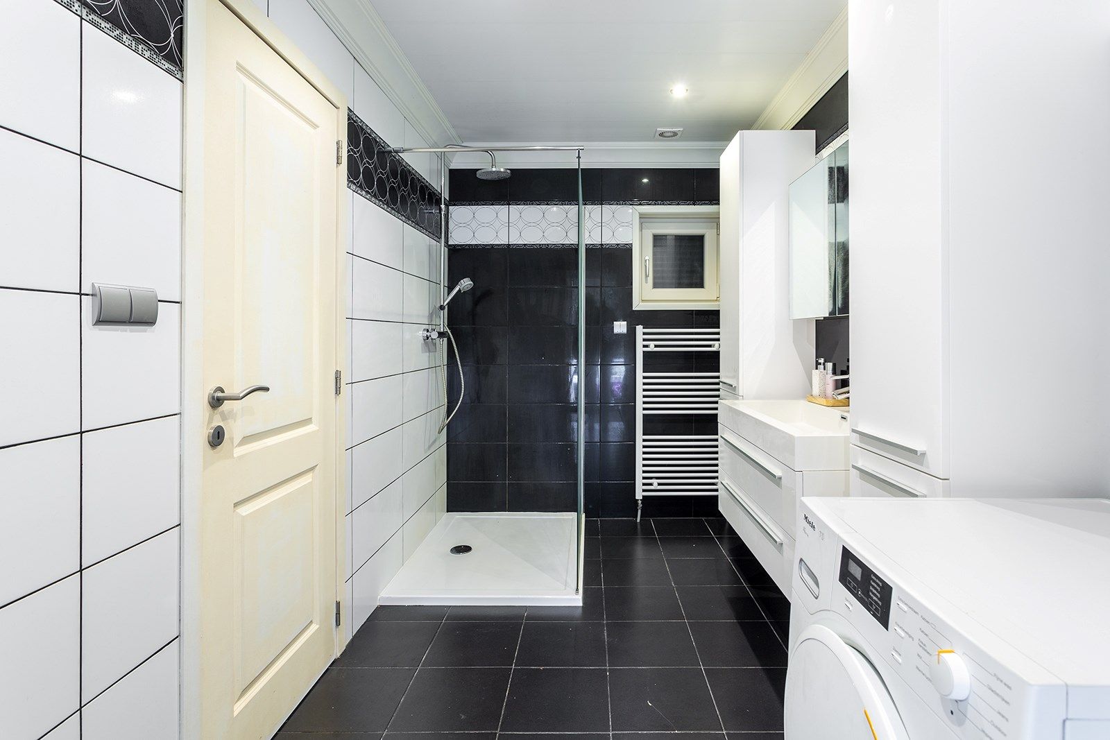 Woning op een rustige ligging foto 12