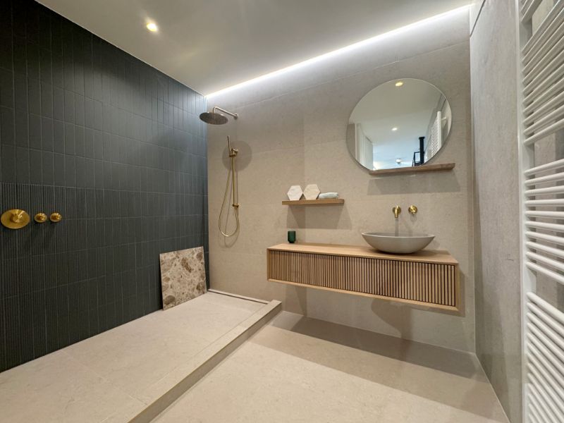 Showroom met kantoor en opslag te koop foto 8