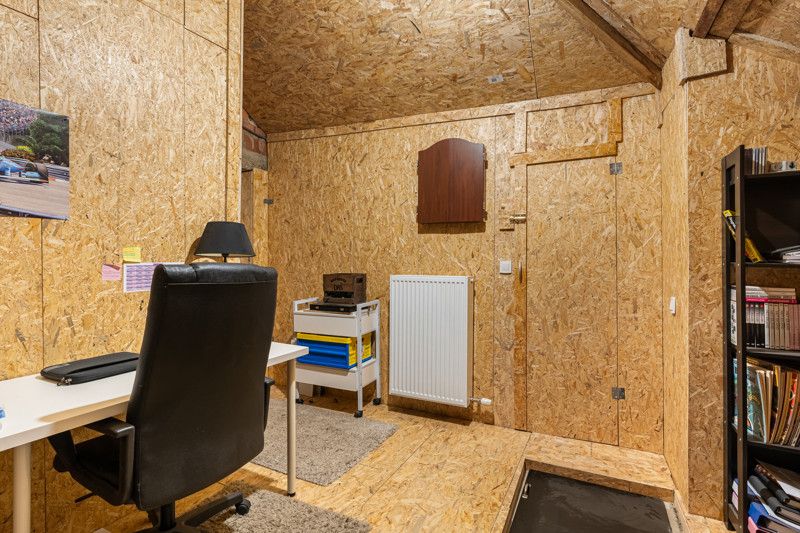Woning met rustig gelegen, achterliggende weide en bos op 82are foto 14