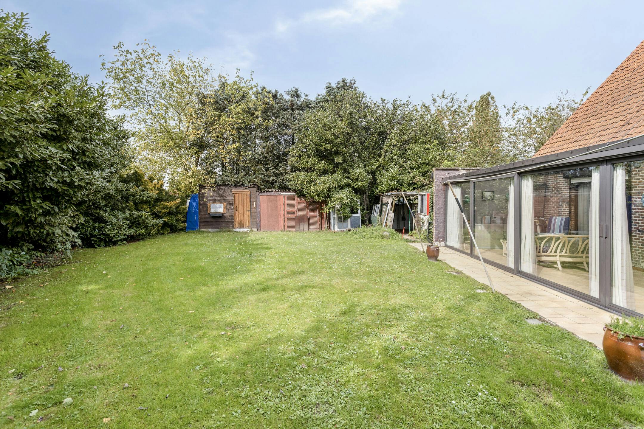 Rustig gelegen open bebouwing met grote tuin foto 43