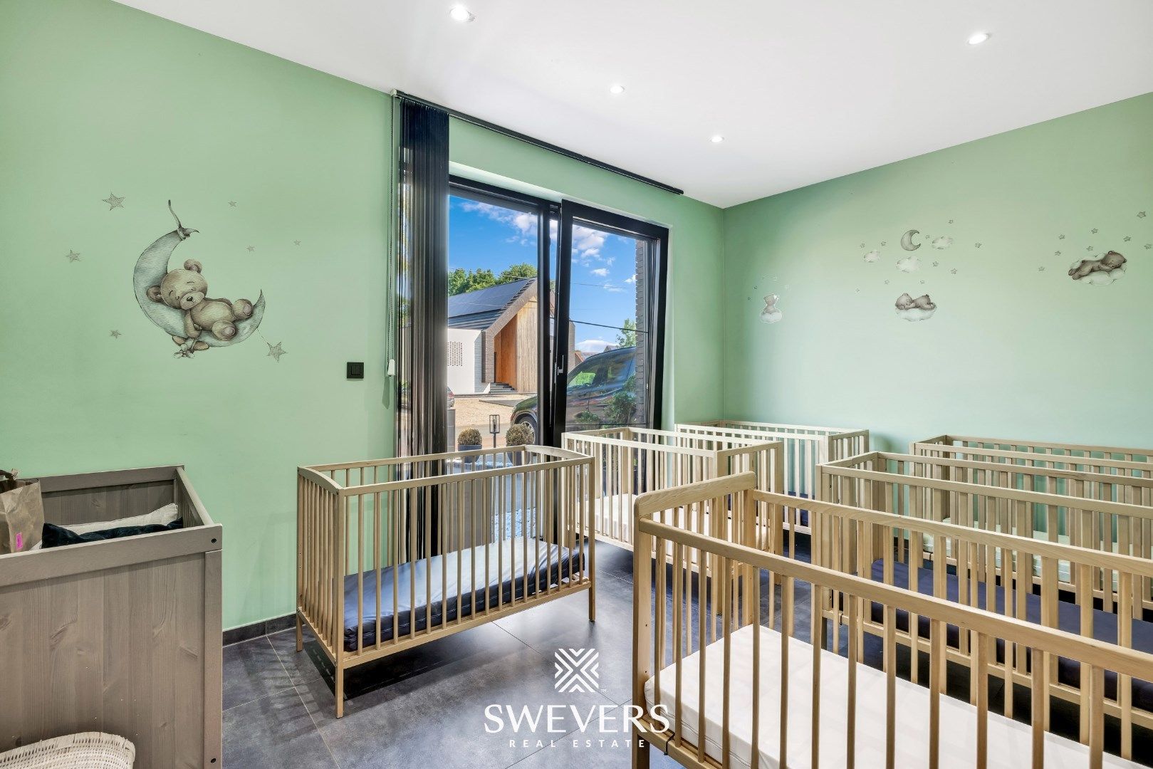 Stijlvol wonen op een ruim perceel met 4 slaapkamers en topafwerking foto 25