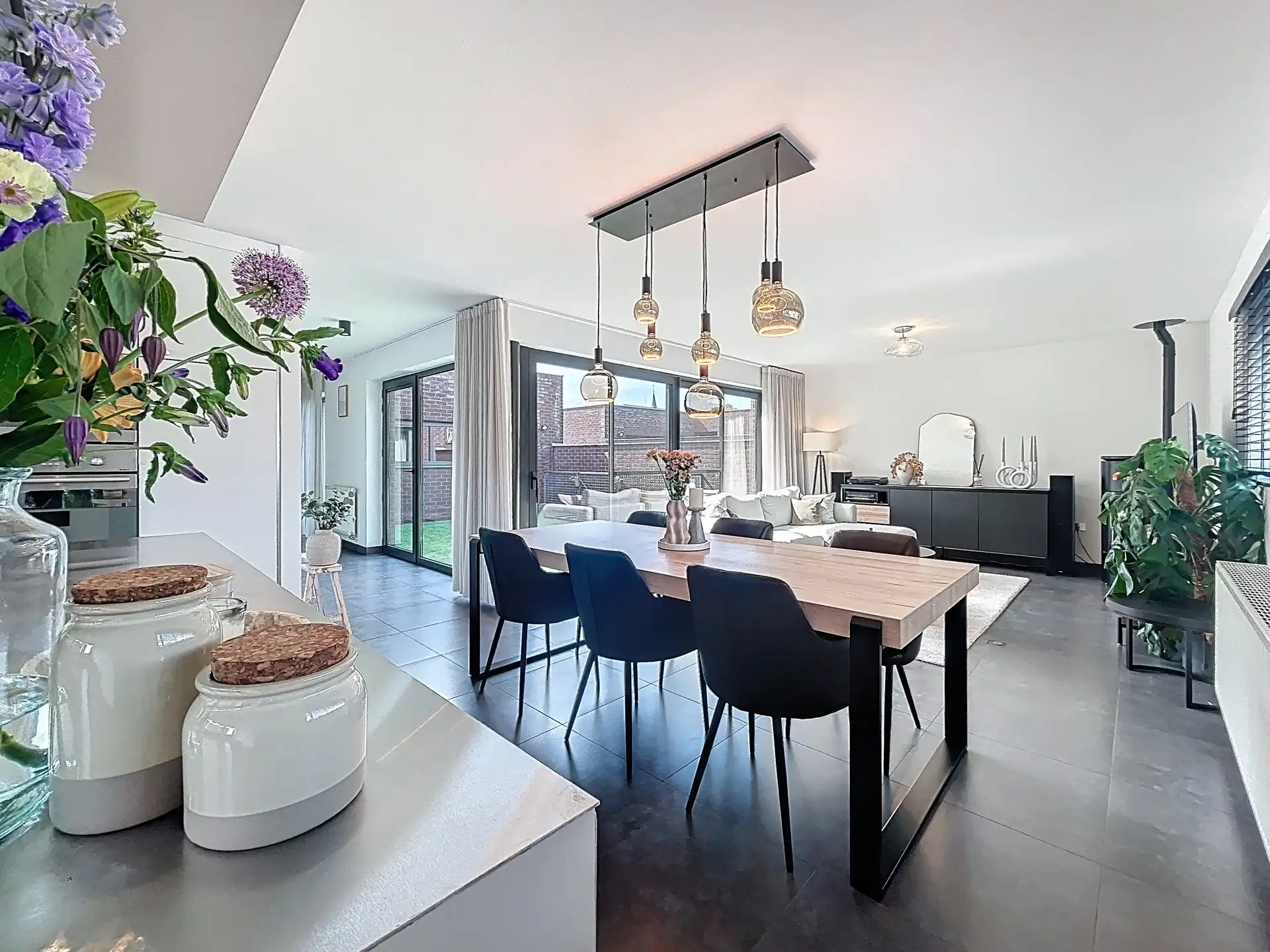 uniek penthouse met 3 slaapkamers, 3 bergingen en autostaanplaats op toplocatie  foto 2