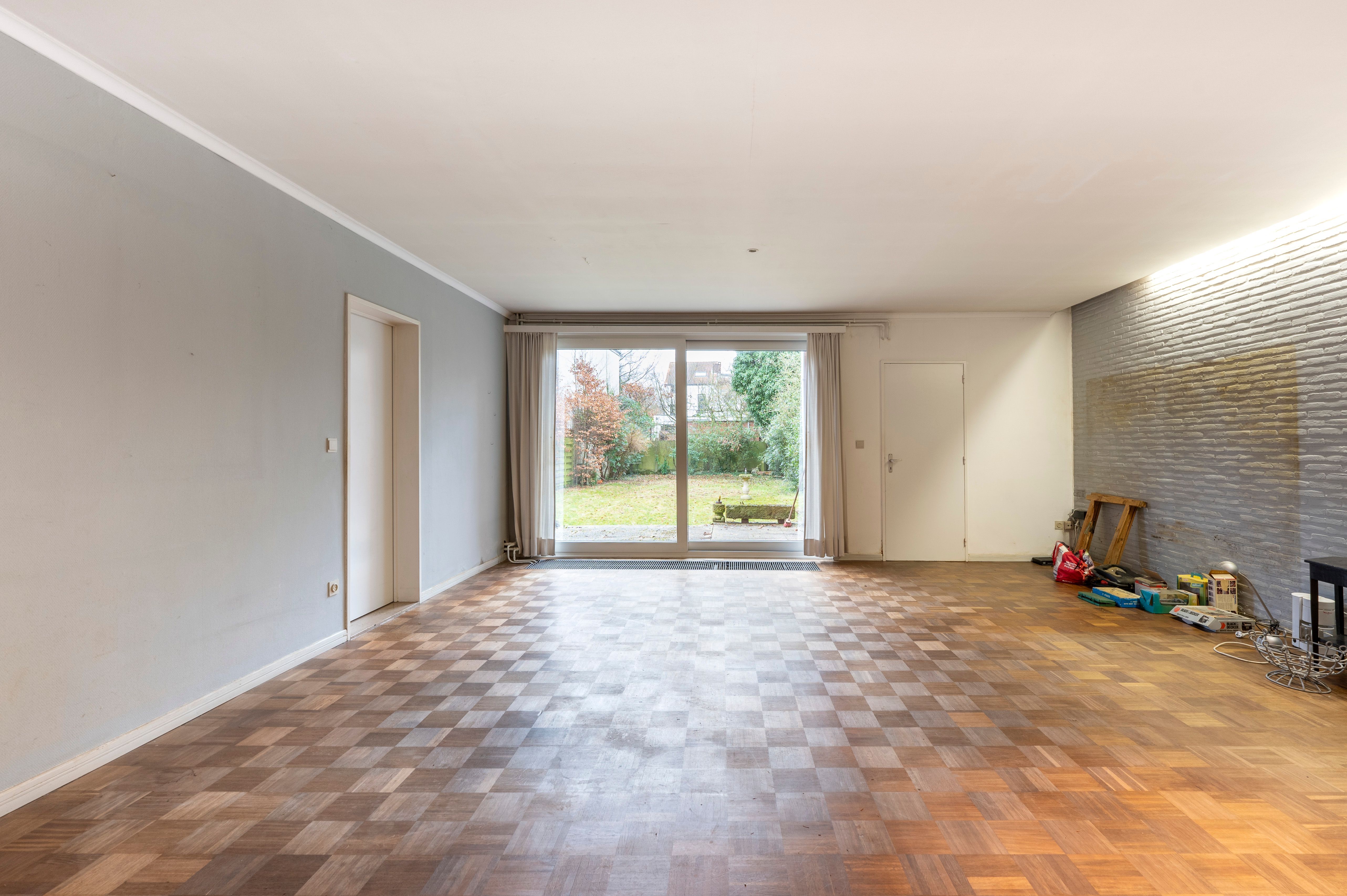 Unieke renovatiewoning in het gezellige Mariaburg-Ekeren! foto 9