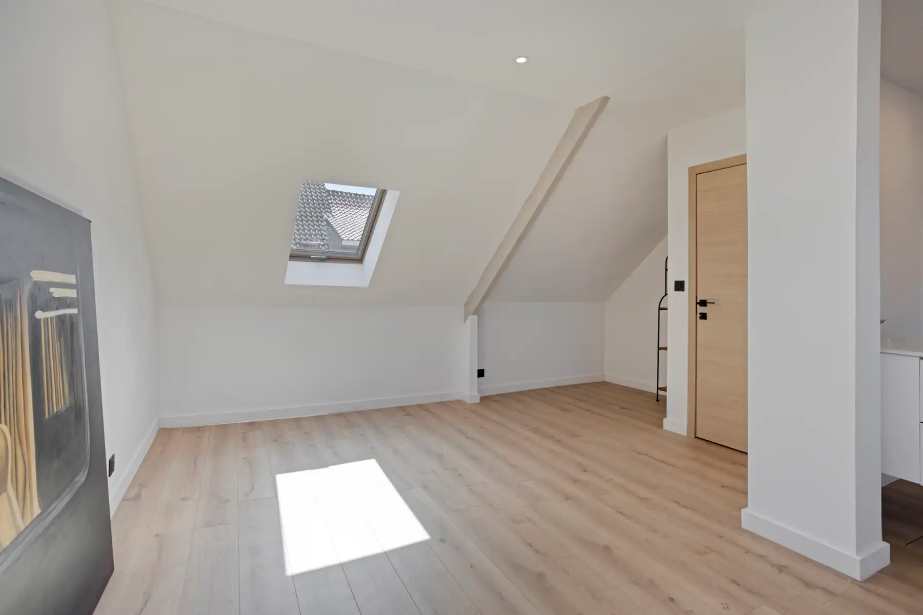 Prachtige burgerwoning naast de Sint-Annakerk foto 28