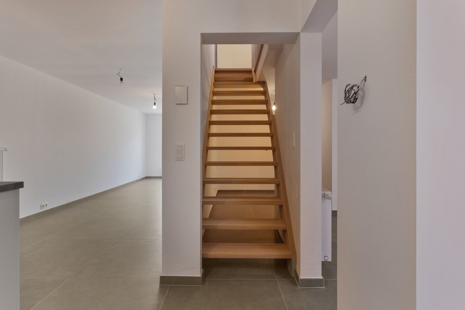 Recent gerenoveerde woning met groen zicht in Ruiselede foto 12