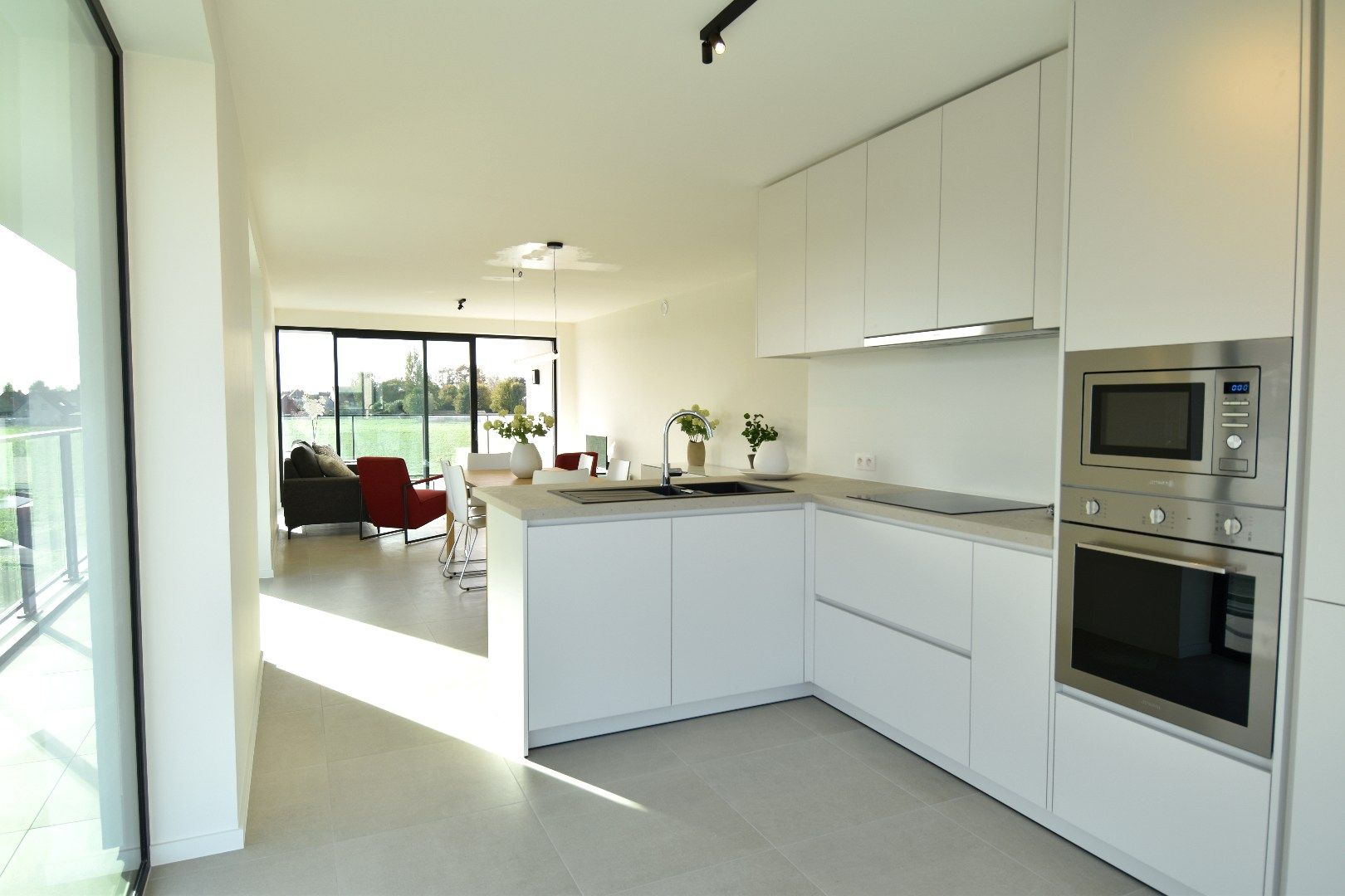 Nieuwbouwappartementen in residentie "Weids" te koop vlakbij Gullegem-centrum foto 3