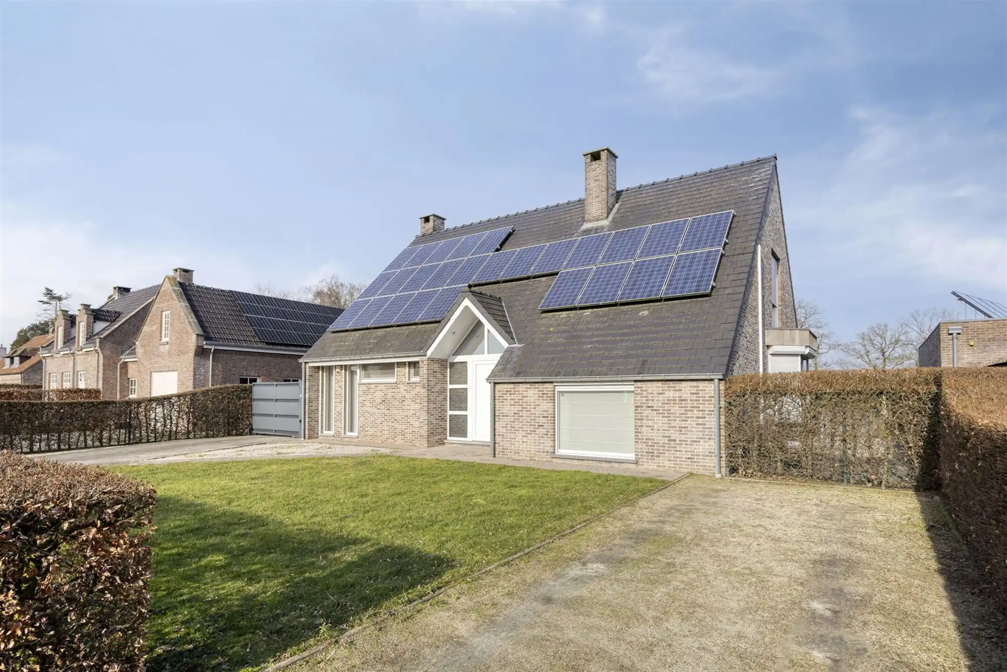 Exclusieve villa, extra garage en zonnige tuin op 1.100 m² foto 3