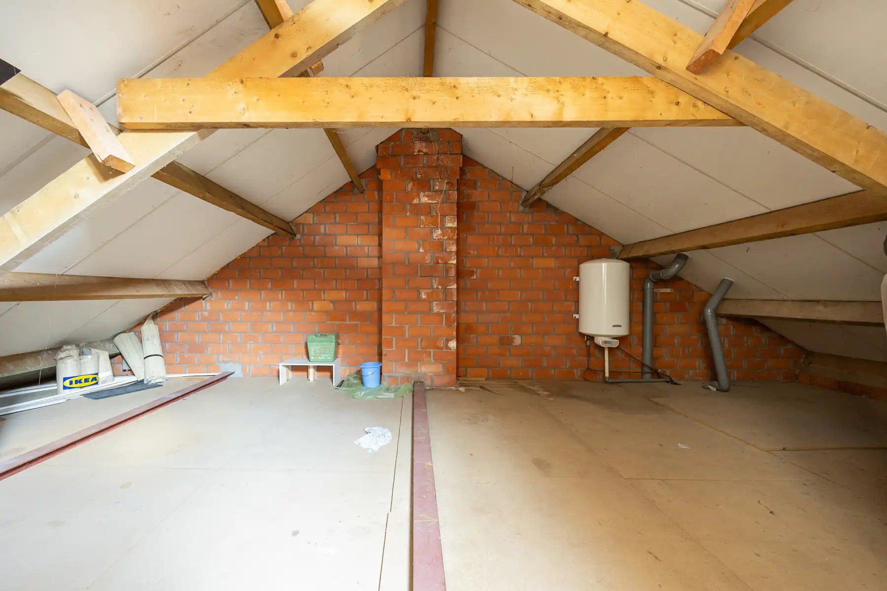 Gebouw bestaande uit 2 wooneenheden in een rustige straat in het centrum van Beerse op een perceel van ca 463 m². foto 24