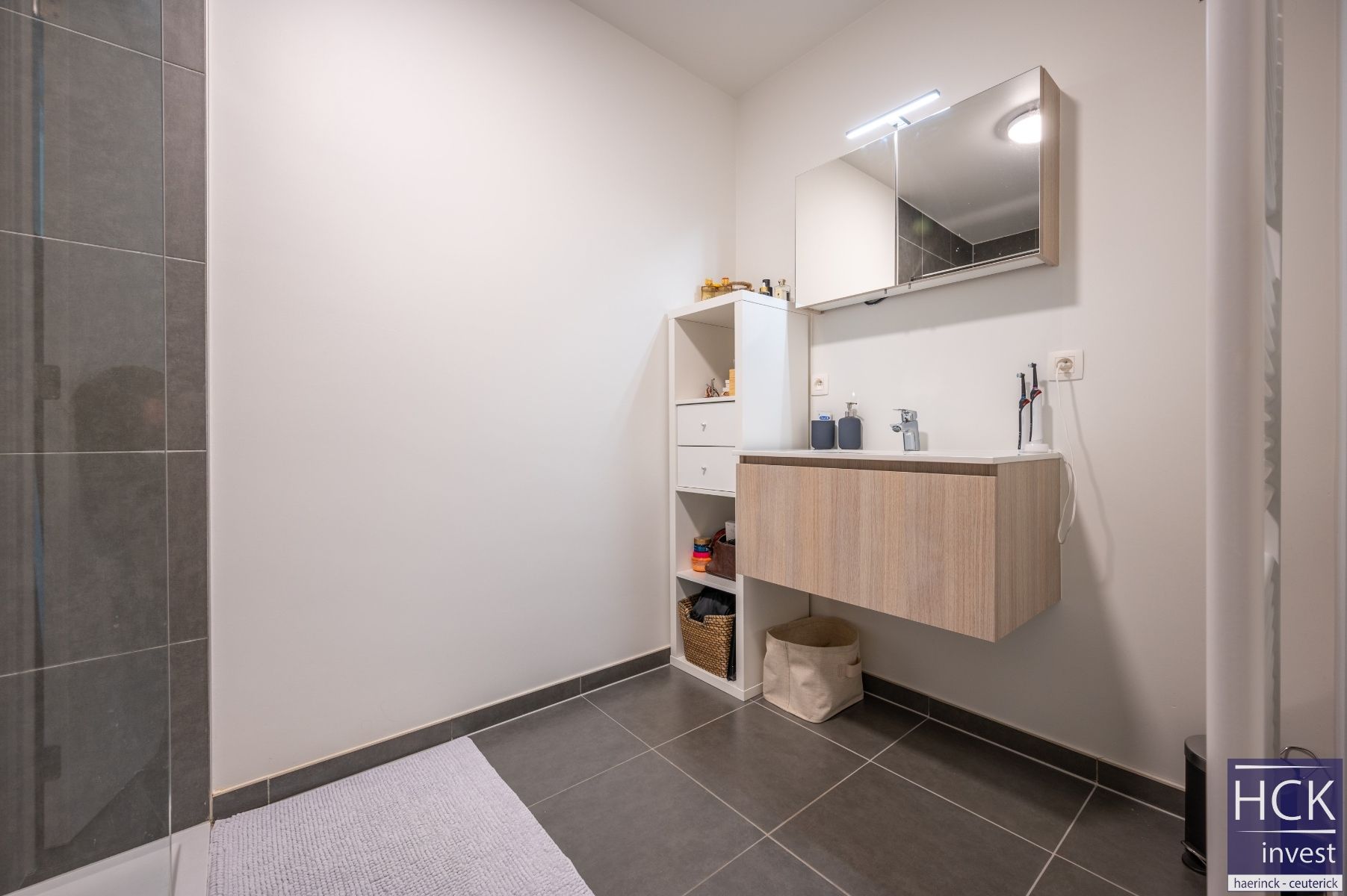 KRUISHOUTEM - Knap recent app. op topligging in centrum +  2 terrassen! foto 16