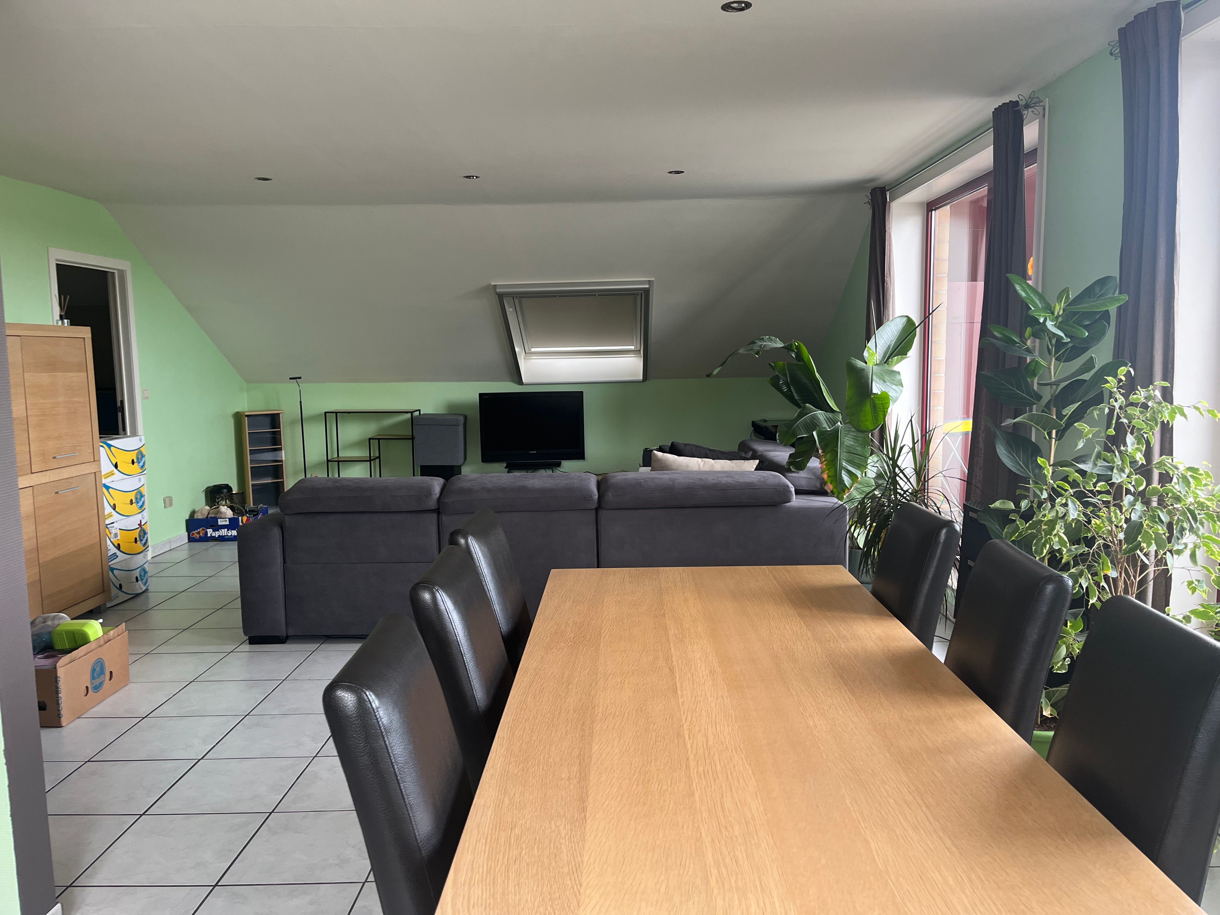 Ruim appartement met 2 slaapkamer en terras foto 2