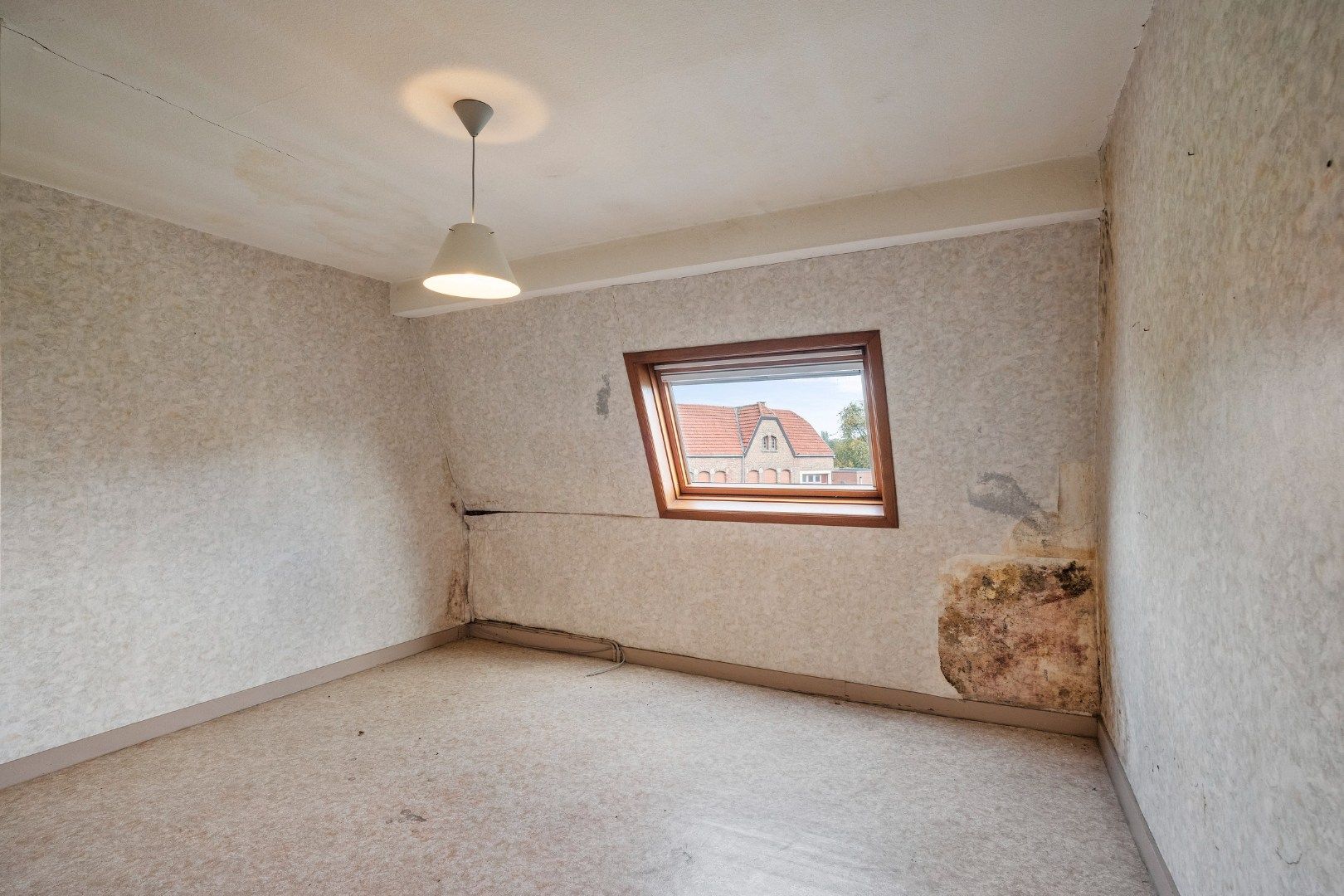 TE RENOVEREN WONING OP EEN PERCEEL VAN 559M² MET BOORDEVOL POTENTIEEL foto 15