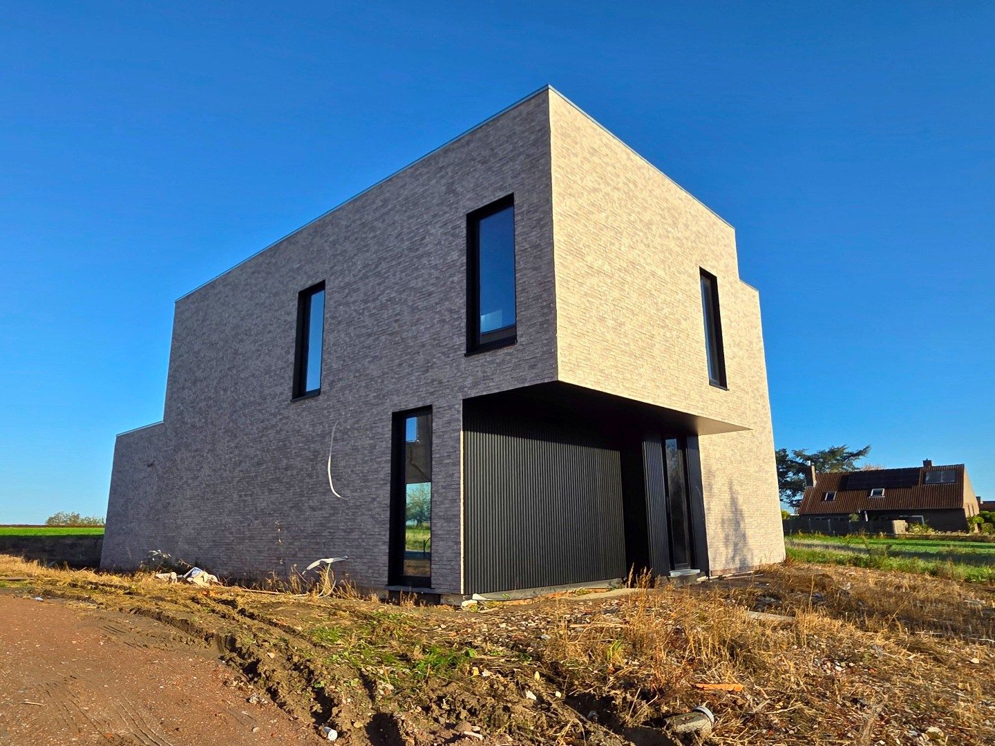 Verrassend  ruime nieuwbouw met afwerkingsvrijheid - 4 slaapkamers & 2 badkamers! foto 2