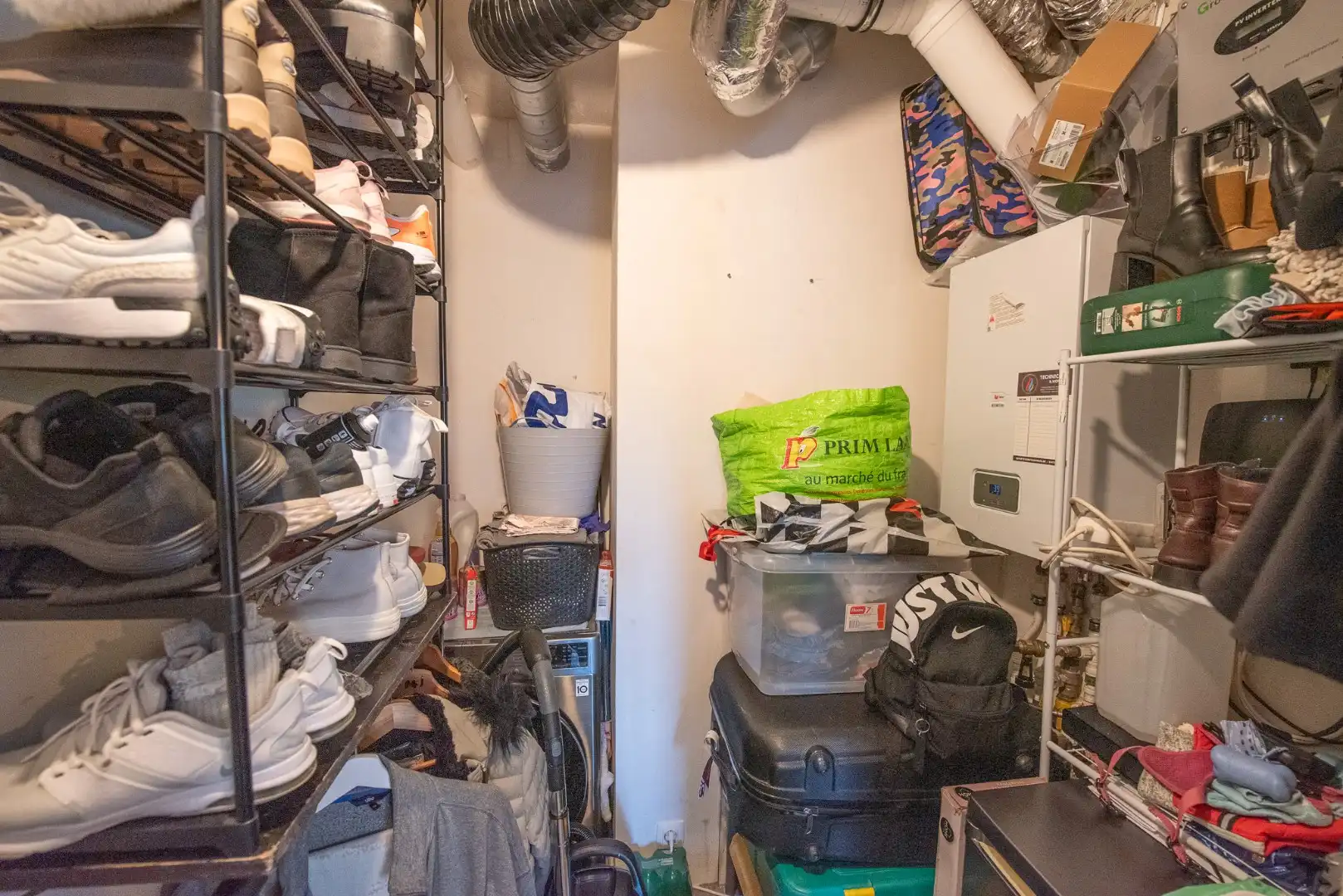 Recent instapklaar en lichtrijk appartement te huur in centrum Waregem foto 11