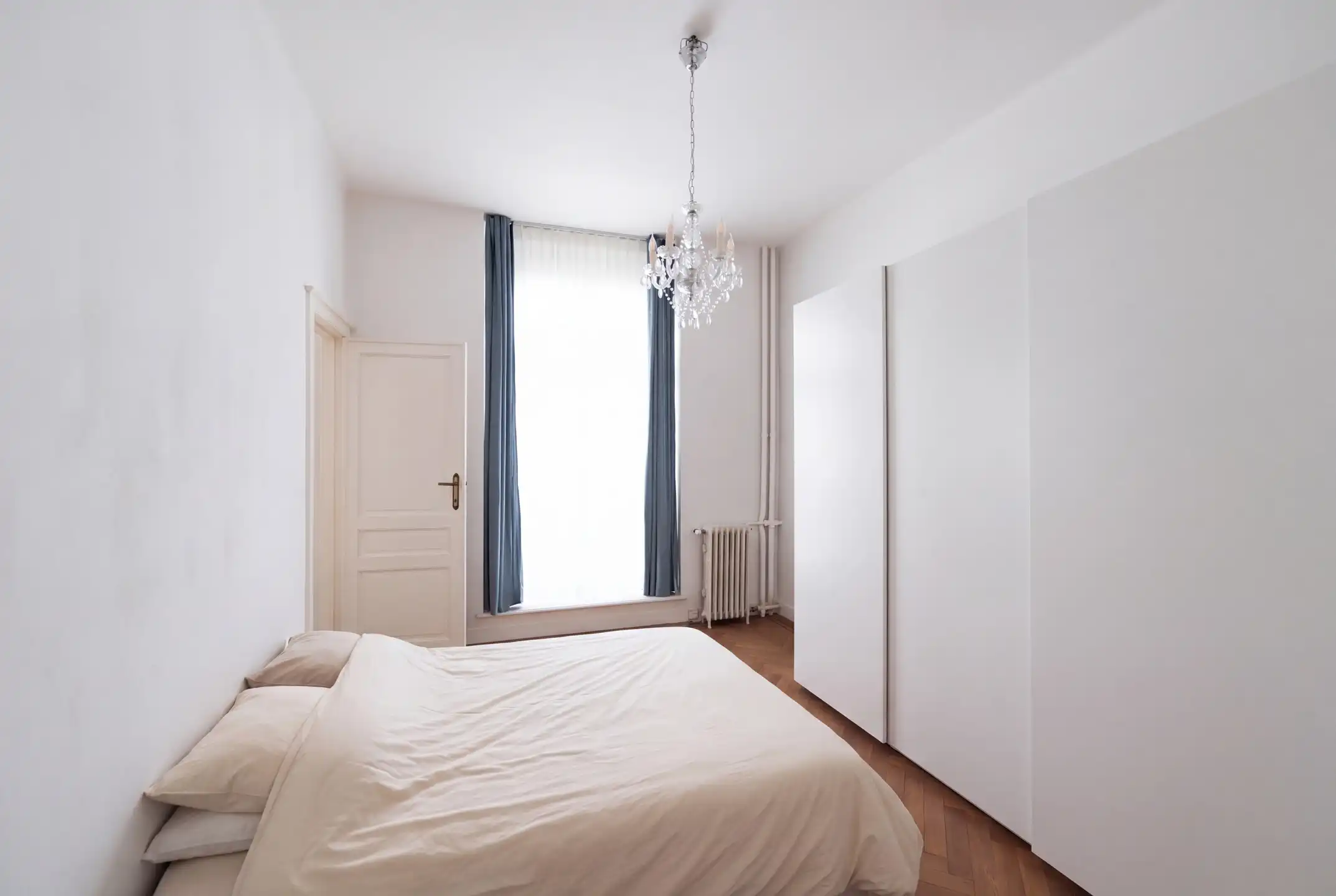 ANTWERPEN - Twee slaapkamer appartement nabij de Meir foto 9