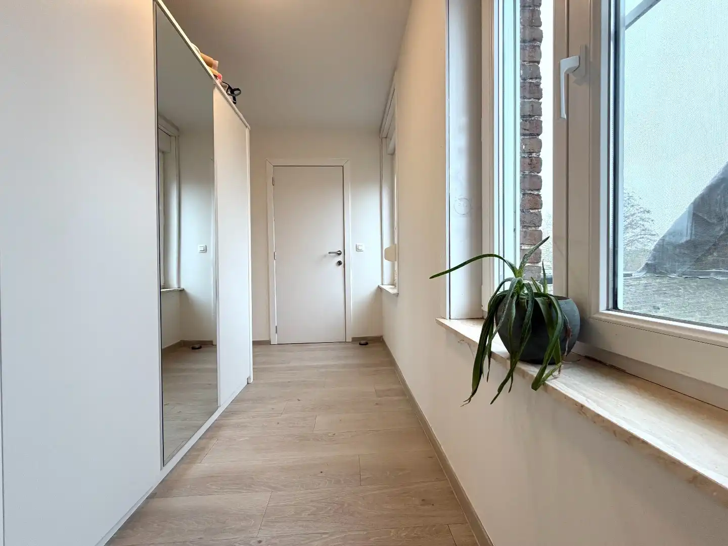 Instapklare woning met garage en uitbreidingsmogelijkheden in Kooigem! foto 11