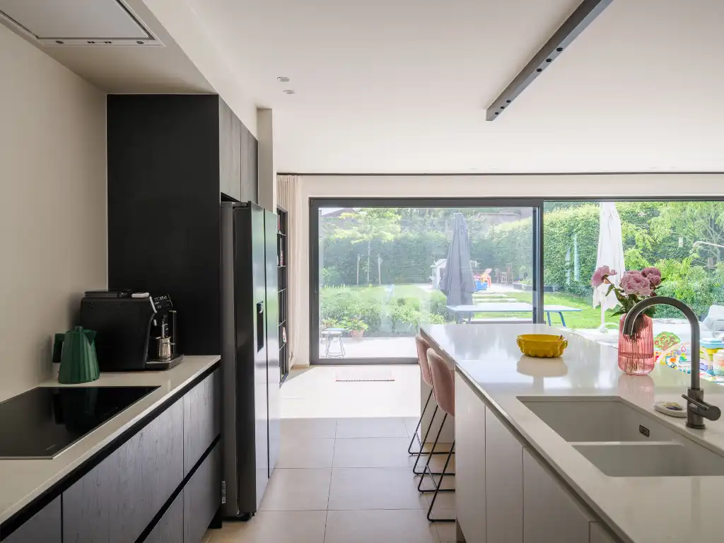 Hoogwaardig afgewerkte gezinswoning (EPC A+) met een perfect georiënteerde tuin foto 7