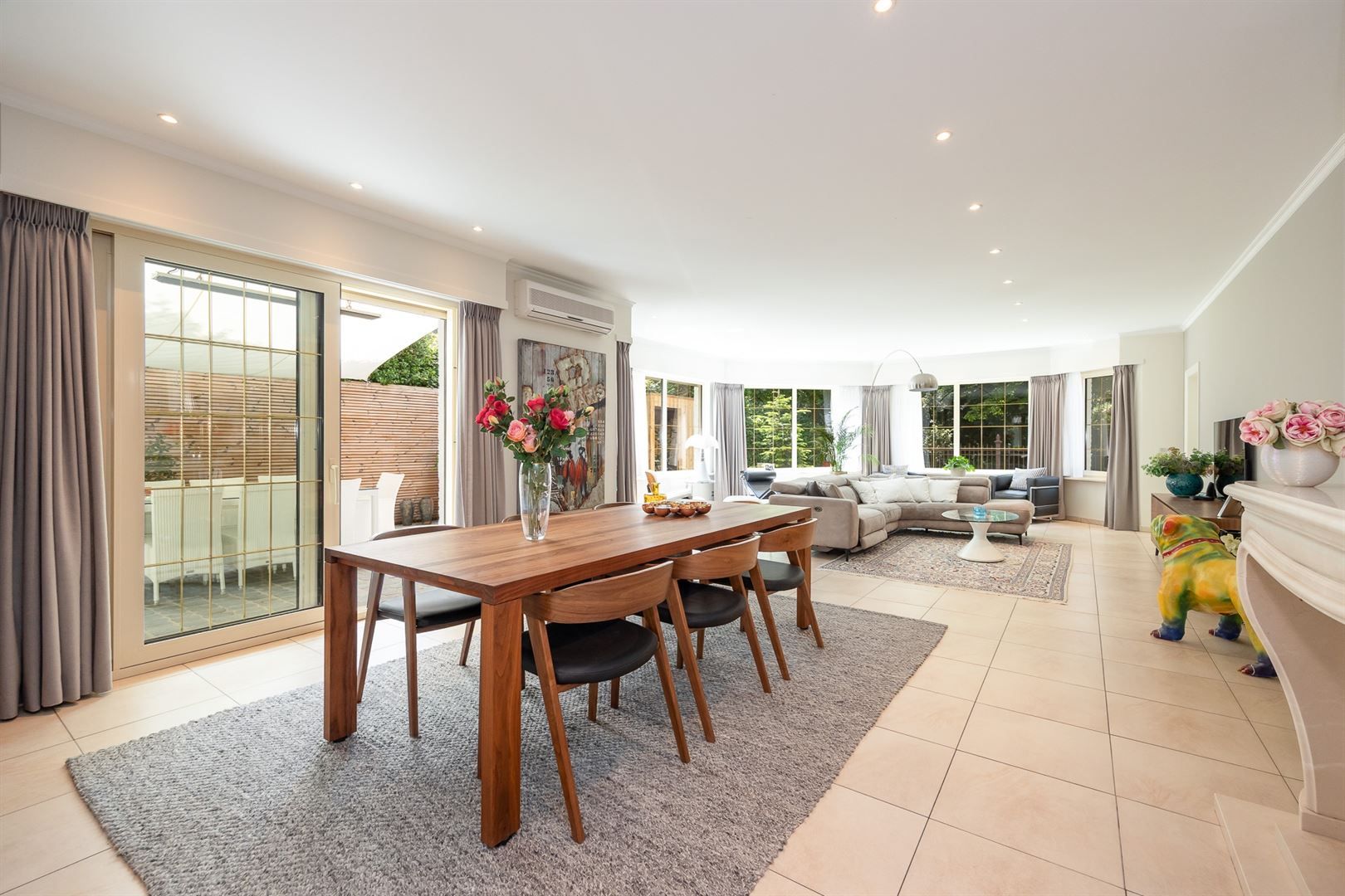 Een moderne villa met 4 ruime SLKS  nabij het centrum van Heide- Kalmthout. foto 9