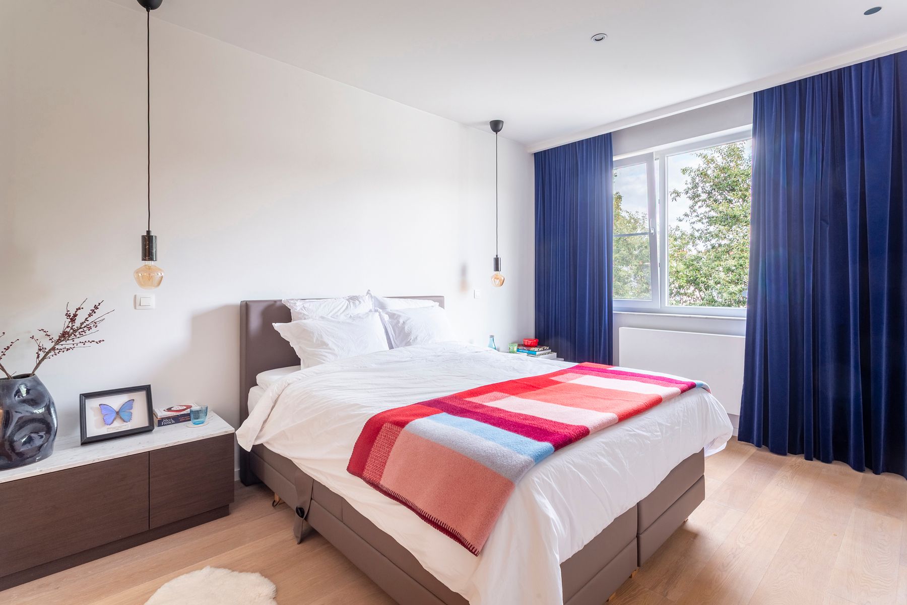 Stijlvol tweeslaapkamer appartement met terras nabij Zuid foto 6