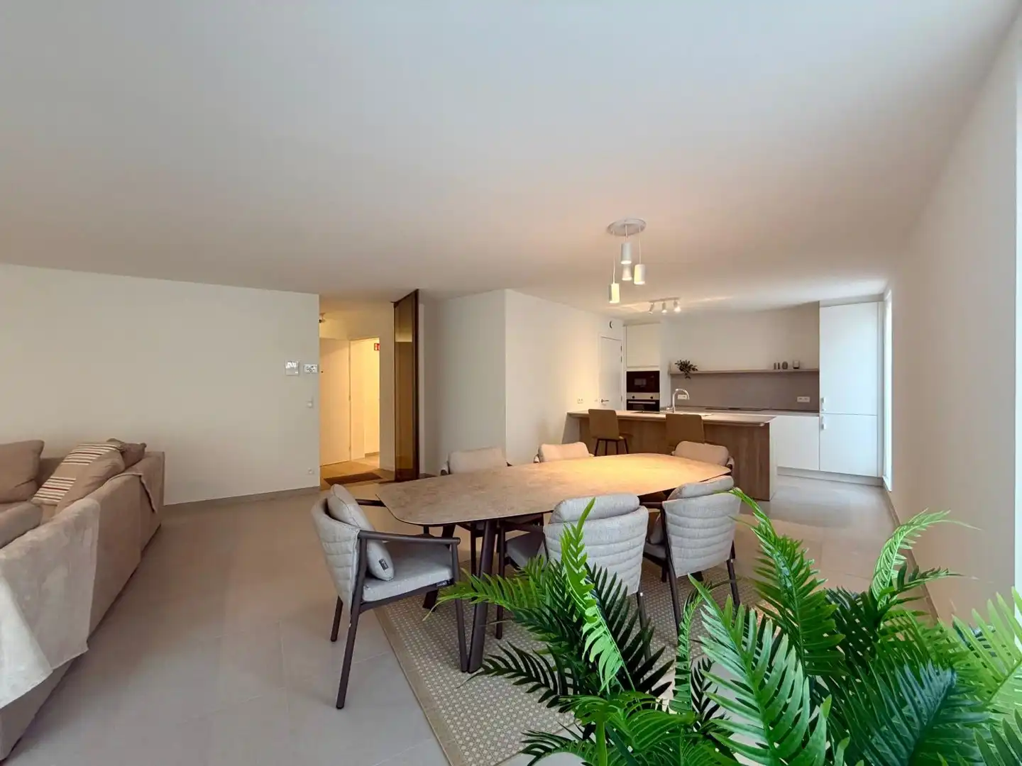Instapklaar, ruim en luxueus appartement! foto 2