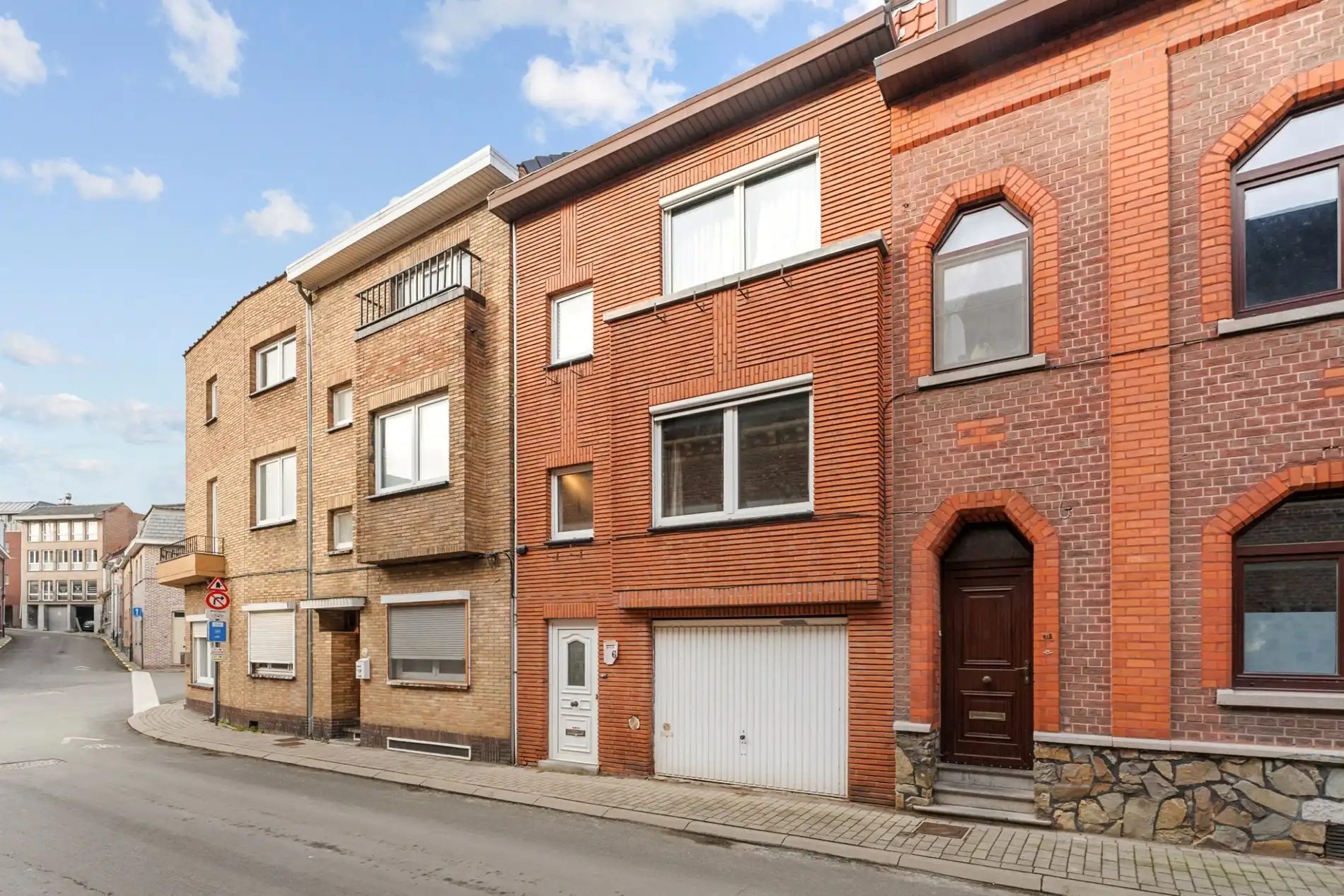 Charmante rijwoning op een toplocatie in hartje Tongeren. foto 2