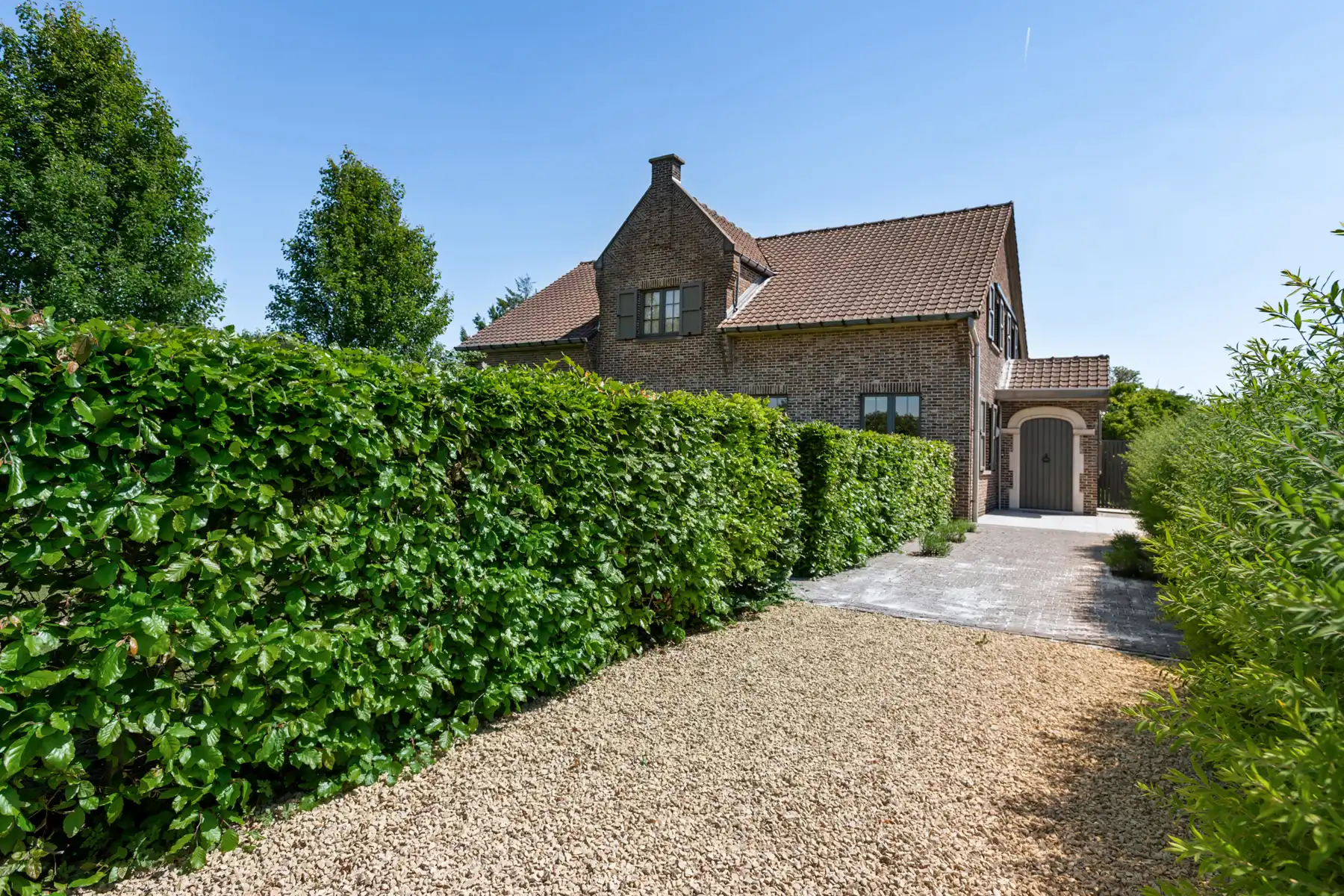 Ruime villa met praktijkruimte in rustige doodlopende straat. foto 2